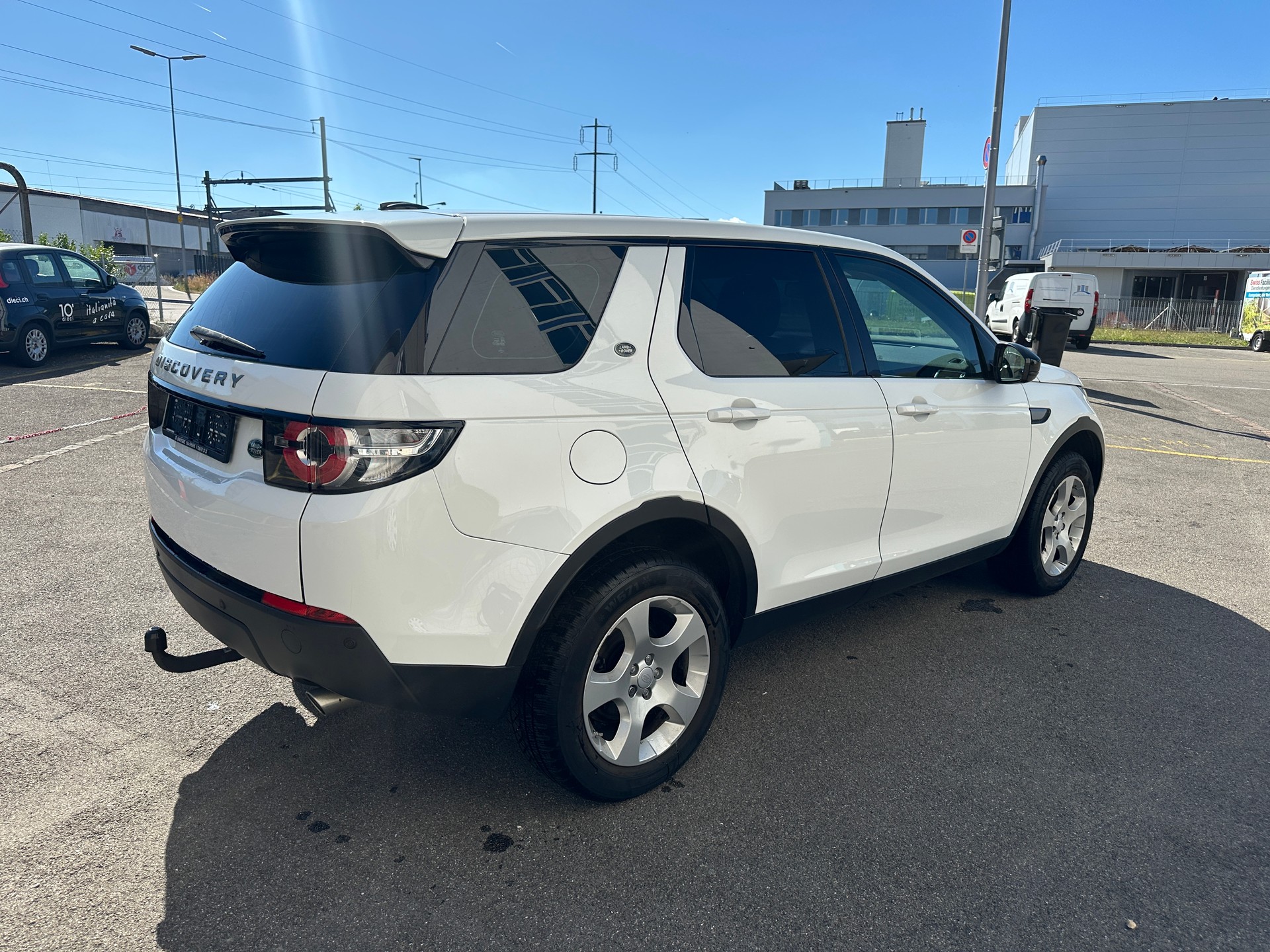 LAND ROVER Discovery Sport 2.0 eD4 HSE FWD-image-3