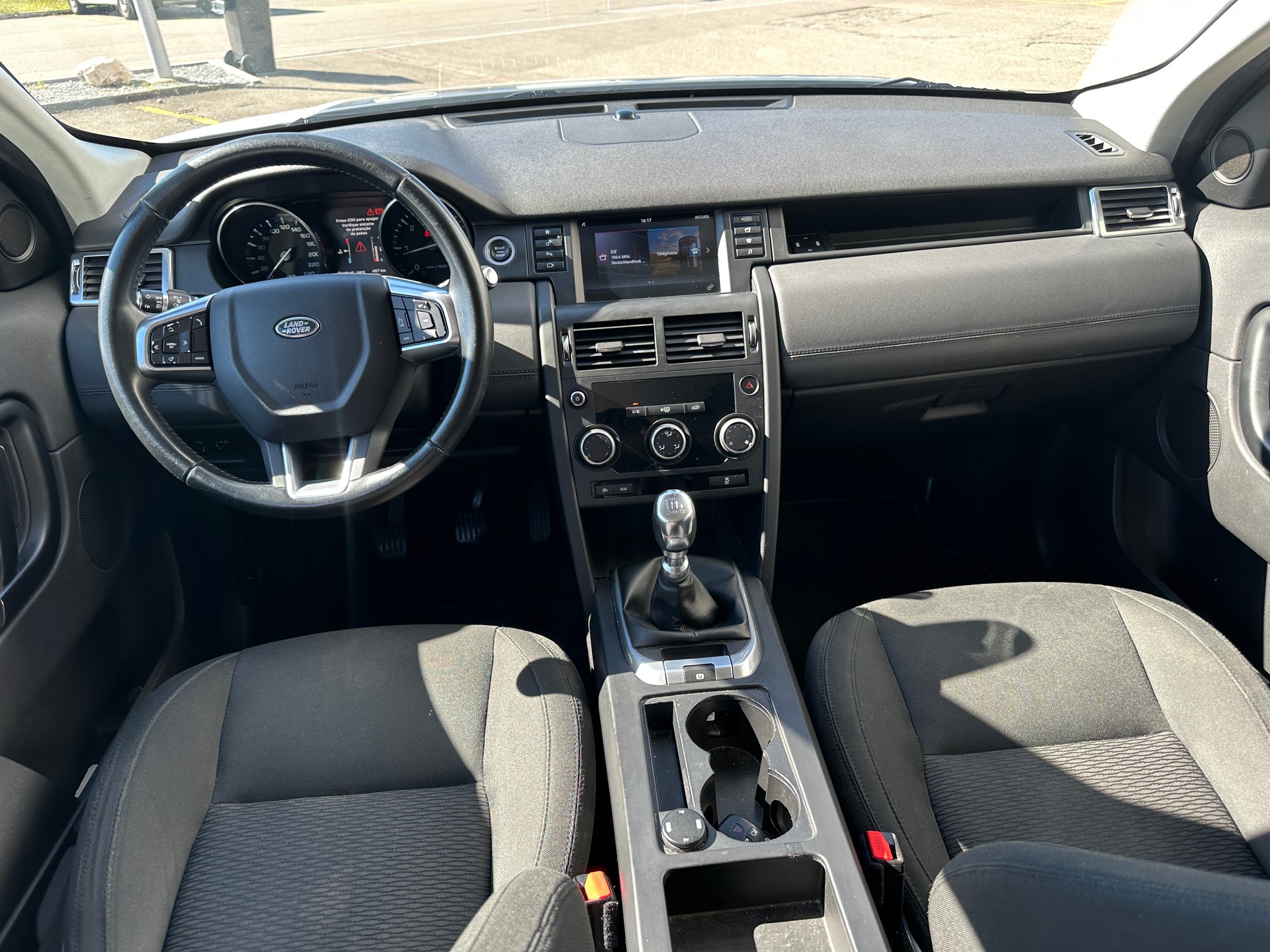 LAND ROVER Discovery Sport 2.0 eD4 HSE FWD-image-7