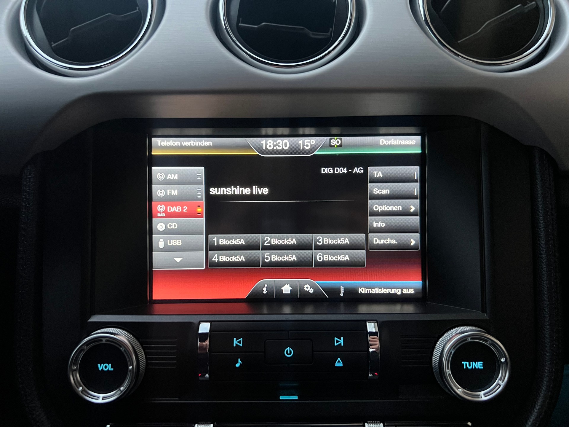 FORD Mustang Fastback 2.3-image-18