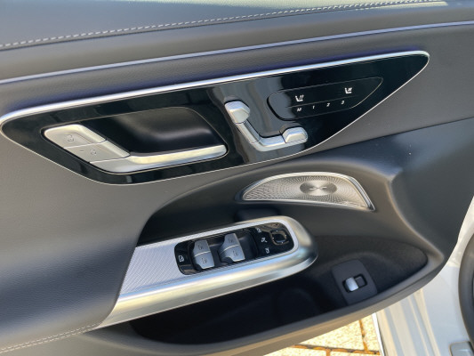 MERCEDES-BENZ E 220 d 4Matic-image-9