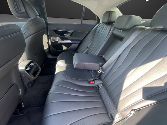 MERCEDES-BENZ E 220 d 4Matic-image-11