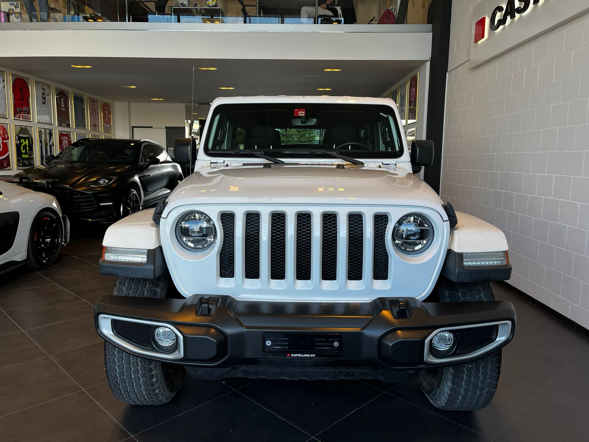 JEEP Sahara-image-2