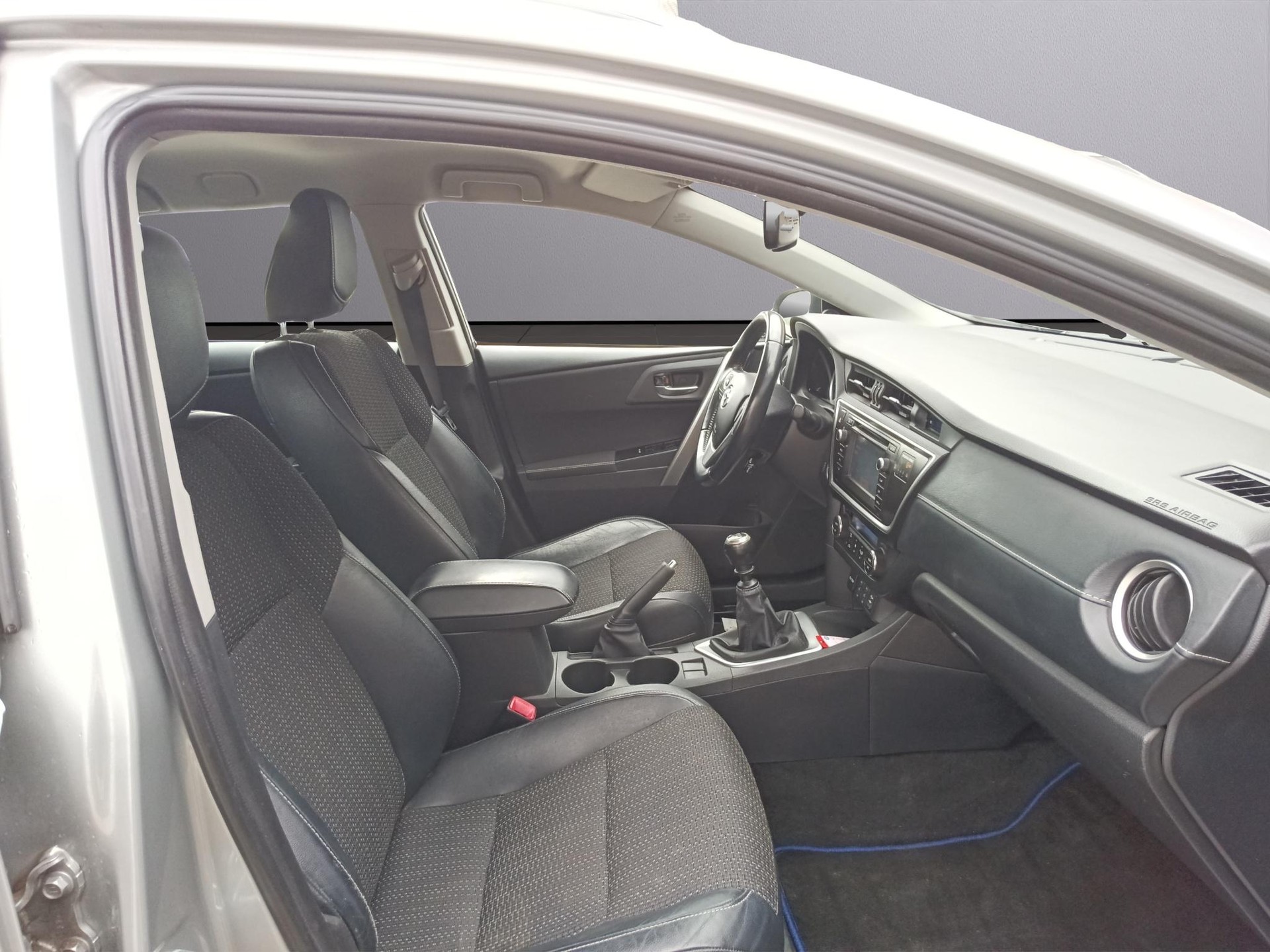 TOYOTA Auris Touring Sports 1.6 Sol-image-13