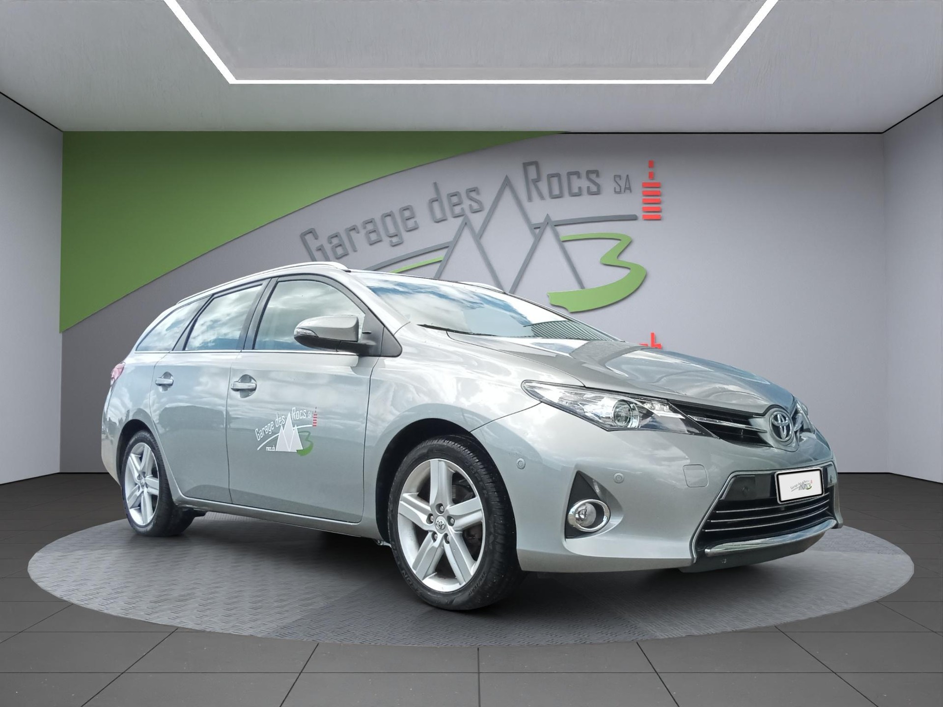TOYOTA Auris Touring Sports 1.6 Sol-image-7