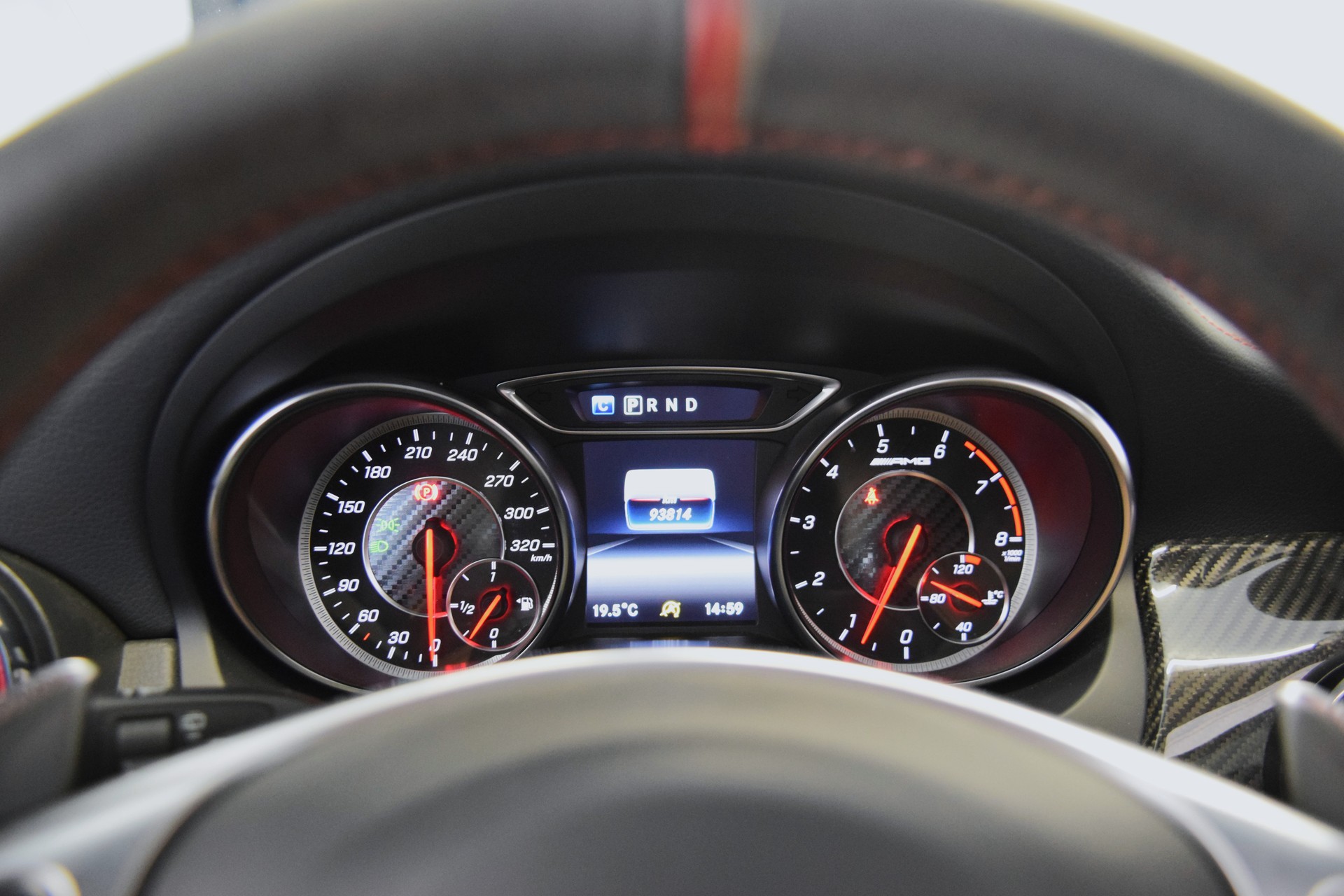 MERCEDES-BENZ CLA Shooting Brake 45 AMG 4Matic Speedshift-image-13