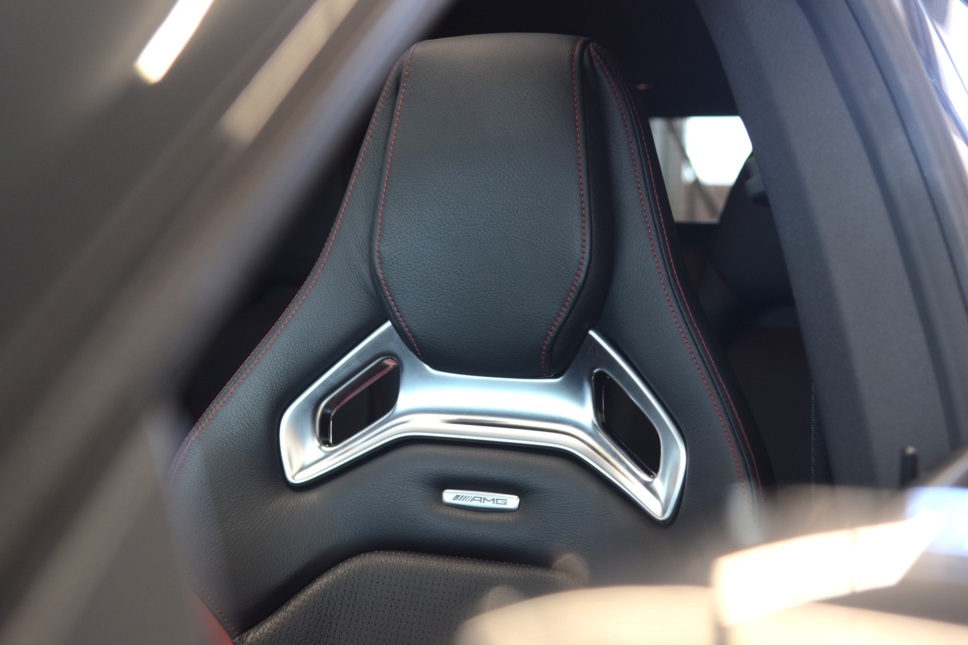 MERCEDES-BENZ CLA Shooting Brake 45 AMG 4Matic Speedshift-image-7