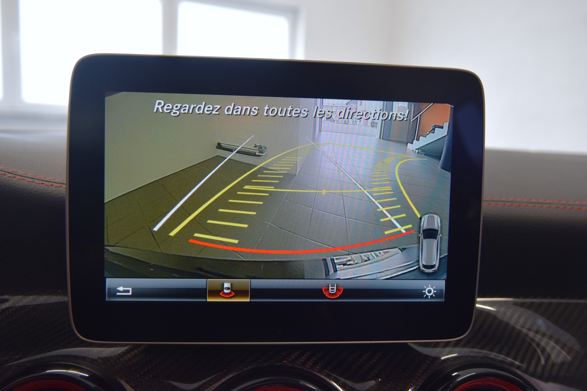 MERCEDES-BENZ CLA Shooting Brake 45 AMG 4Matic Speedshift-image-14