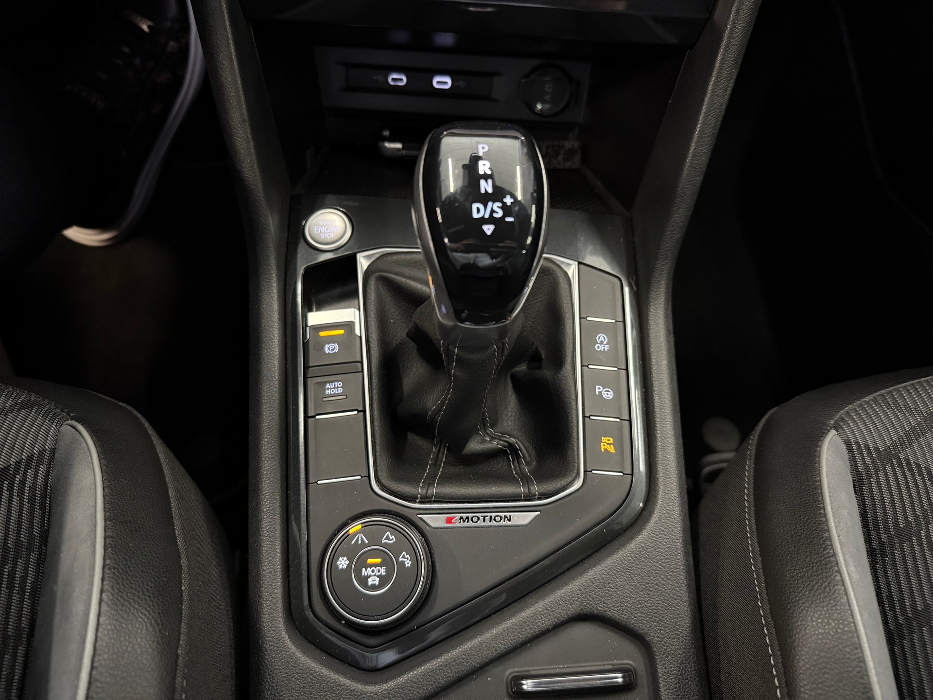 VW Tiguan 2.0 TDI SCR R-Line 4Motion DSG-image-20
