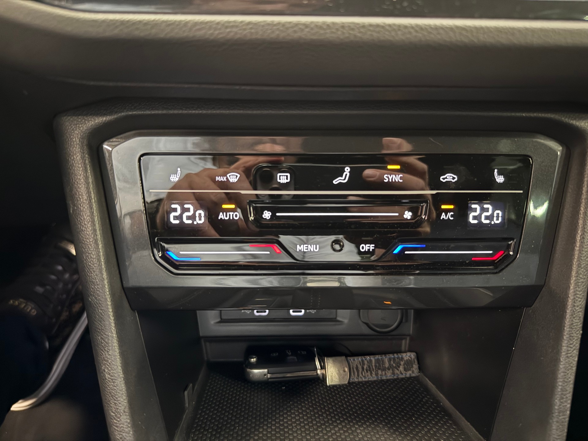 VW Tiguan 2.0 TDI SCR R-Line 4Motion DSG-image-21