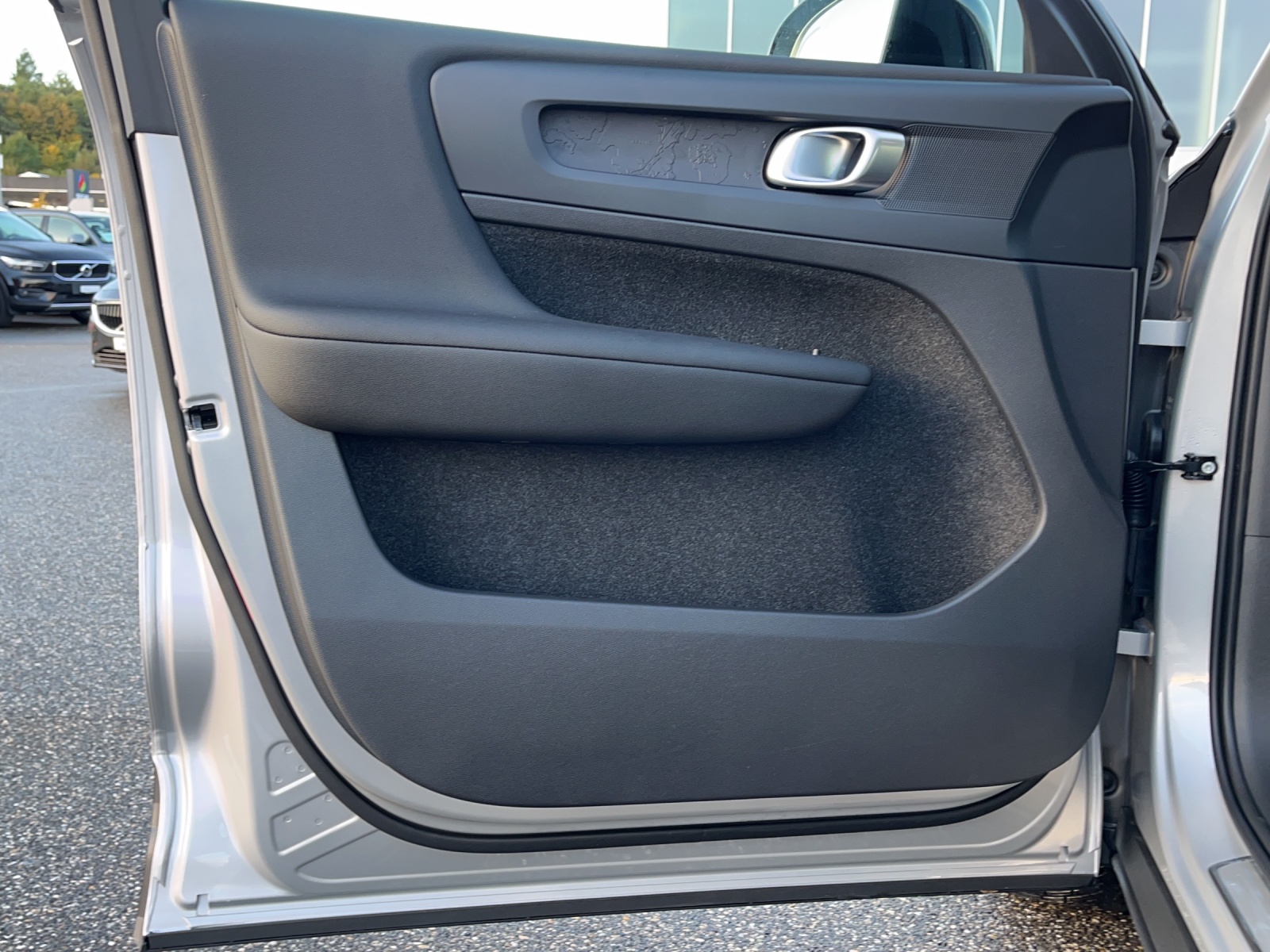 VOLVO XC40 E80 Plus-image-11