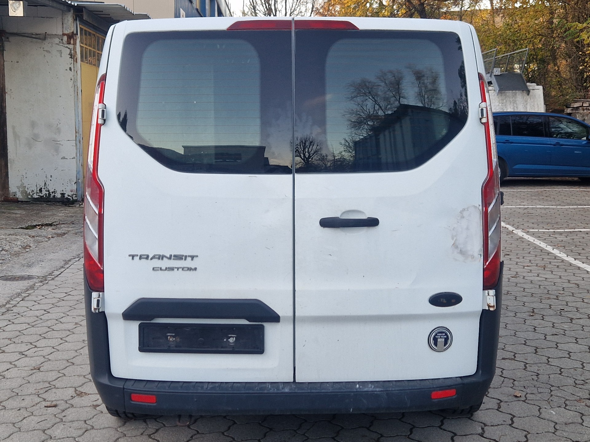 FORD Transit Custom Van 250 L1H1 Ambiente-image-6