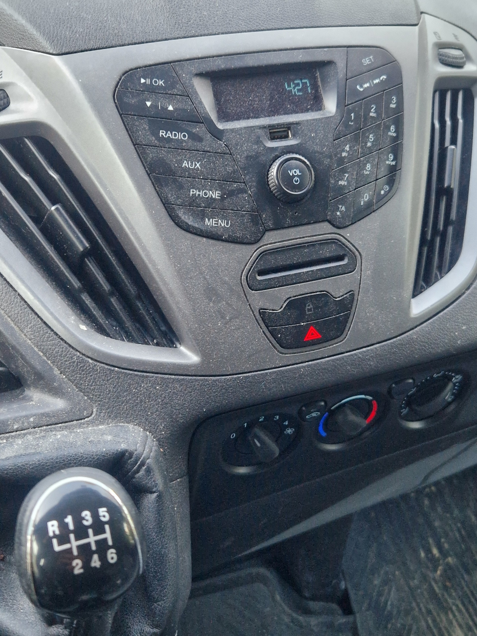 FORD Transit Custom Van 250 L1H1 Ambiente-image-14