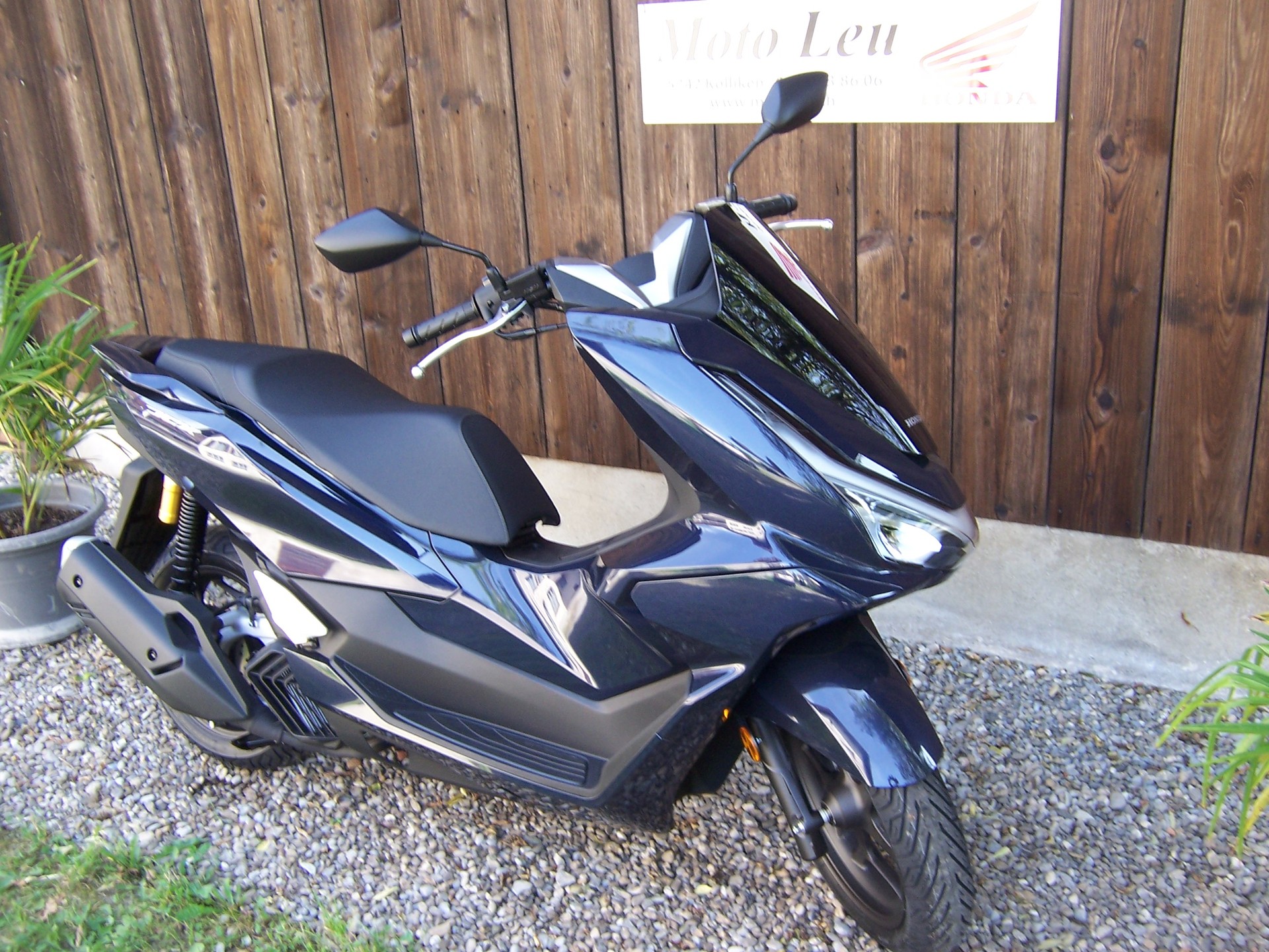HONDA PCX 125 DX TFT. connectivity