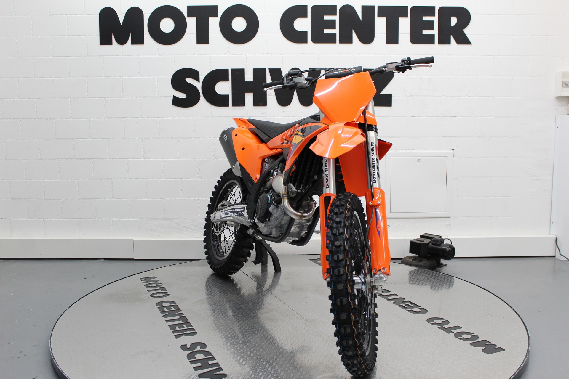 KTM 250 SX-F 2026-showroom-element-2