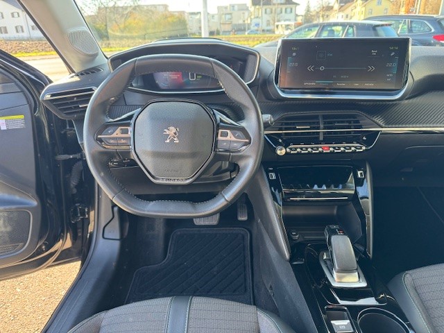 PEUGEOT 208 Elektrik Allure-image-6