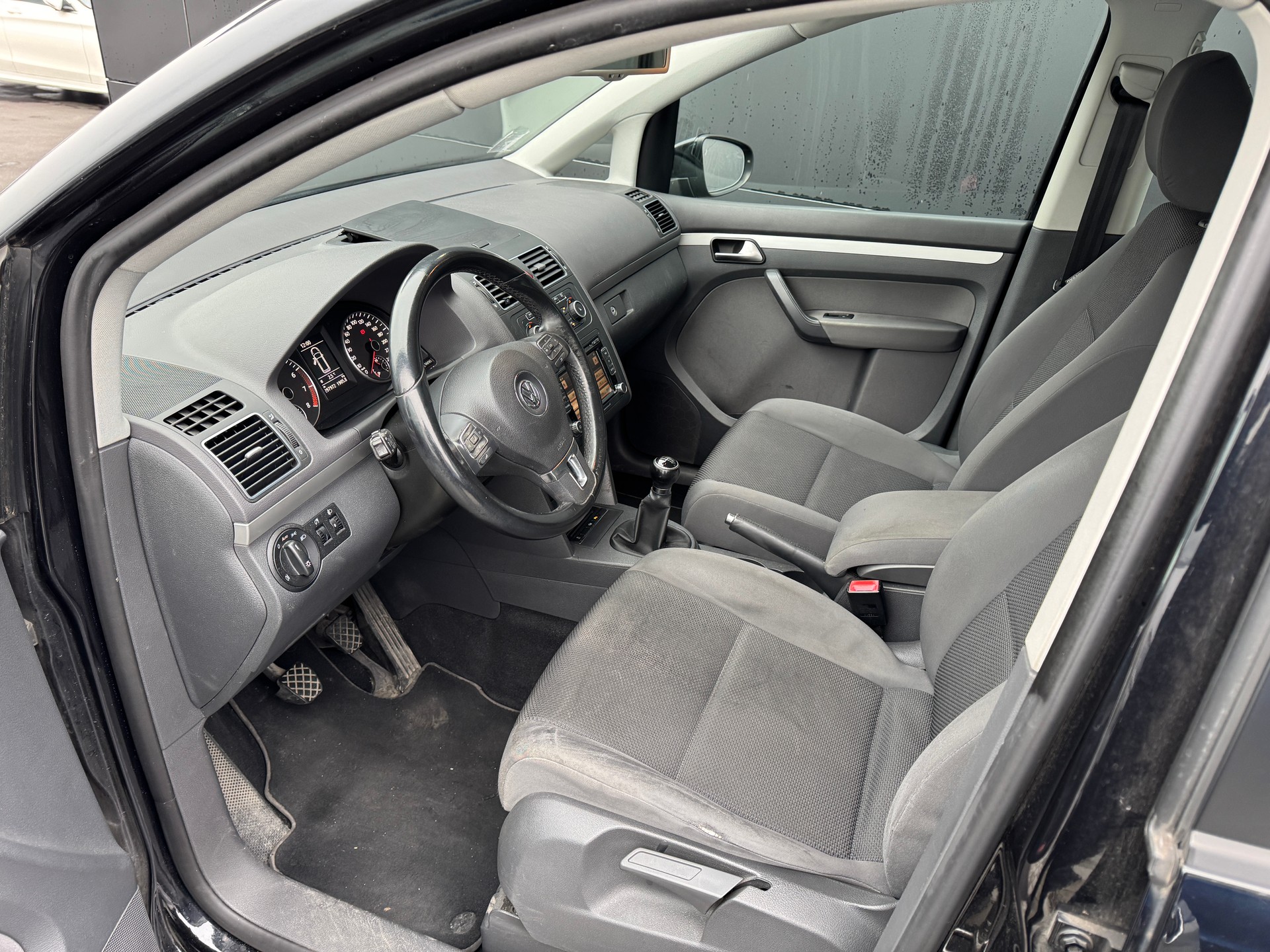 VW Touran 1.4 TSI Trendline-image-6