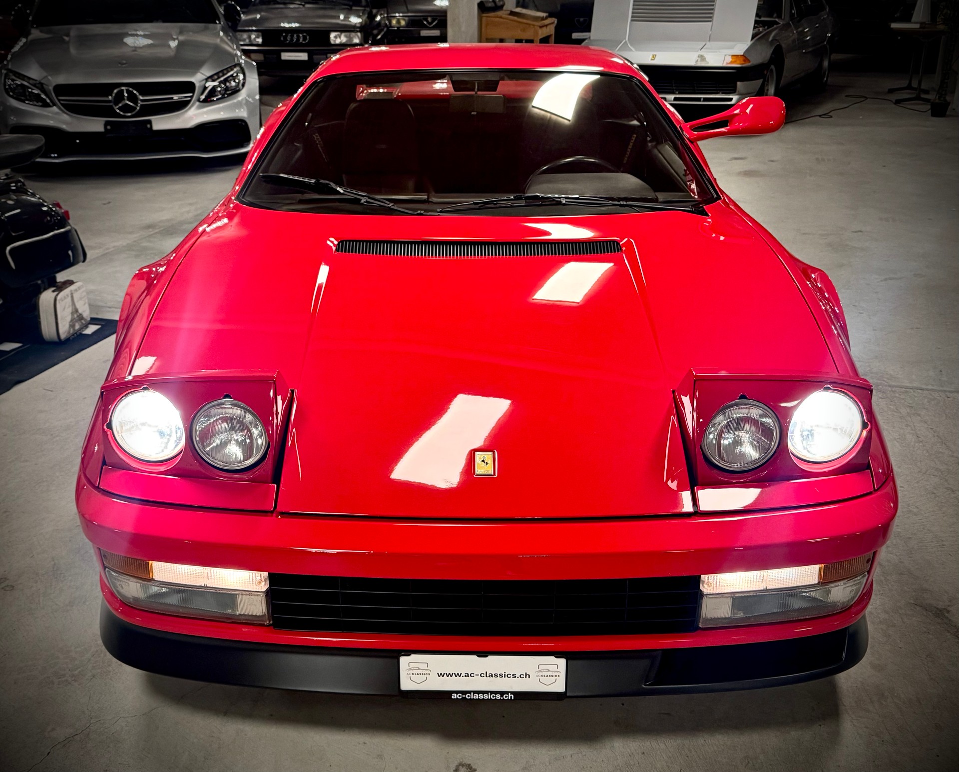 FERRARI Monospecchio-showroom-element-3