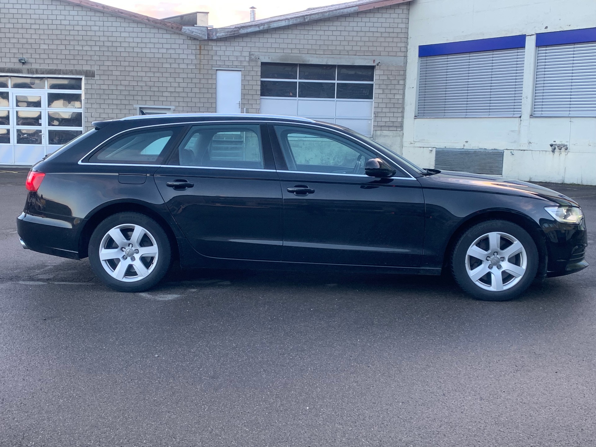 AUDI A6 Avant 3.0 TDI V6 quattro S-tronic-image-4