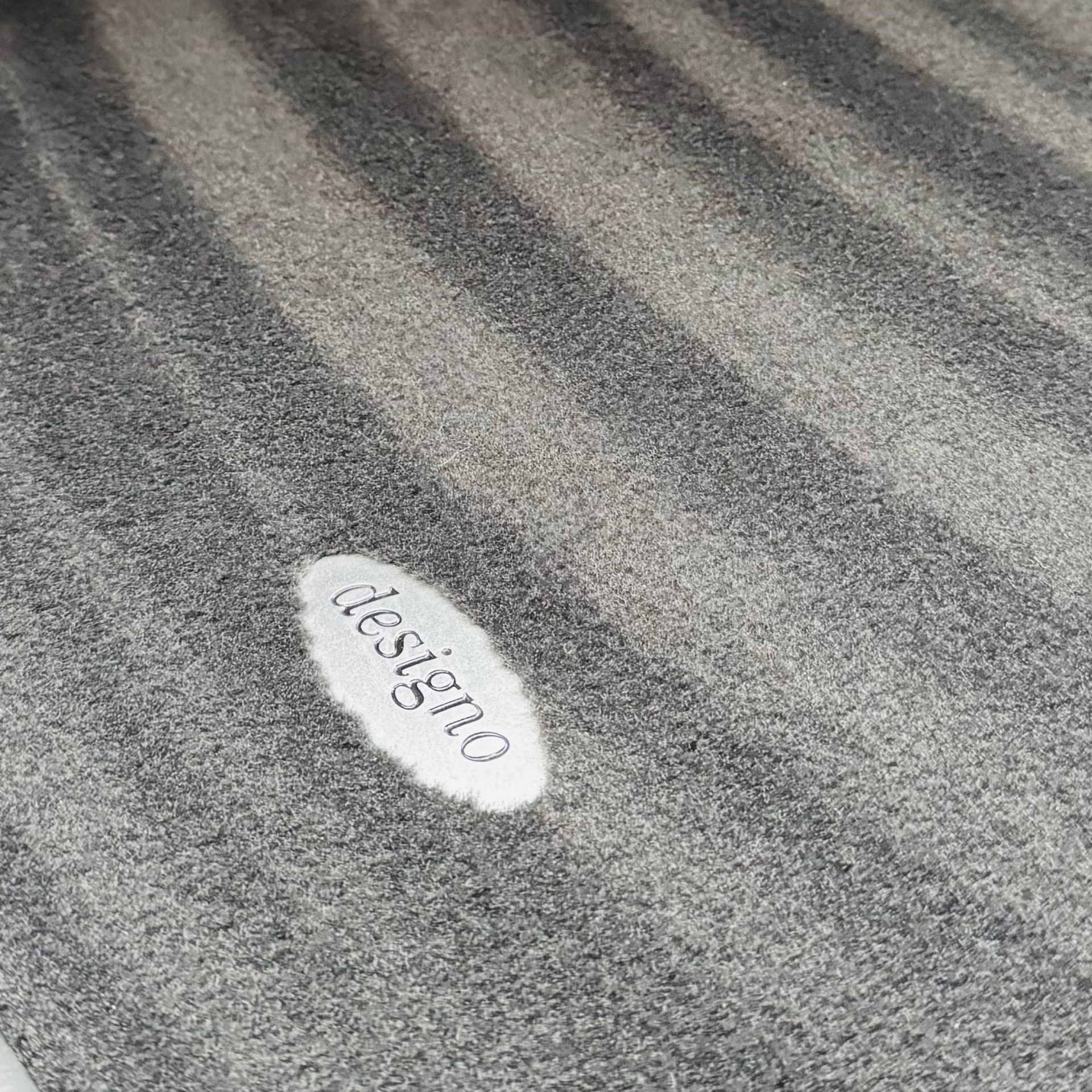 MERCEDES-BENZ CLS 350 CGI 7G-Tronic DESIGNO-image-11