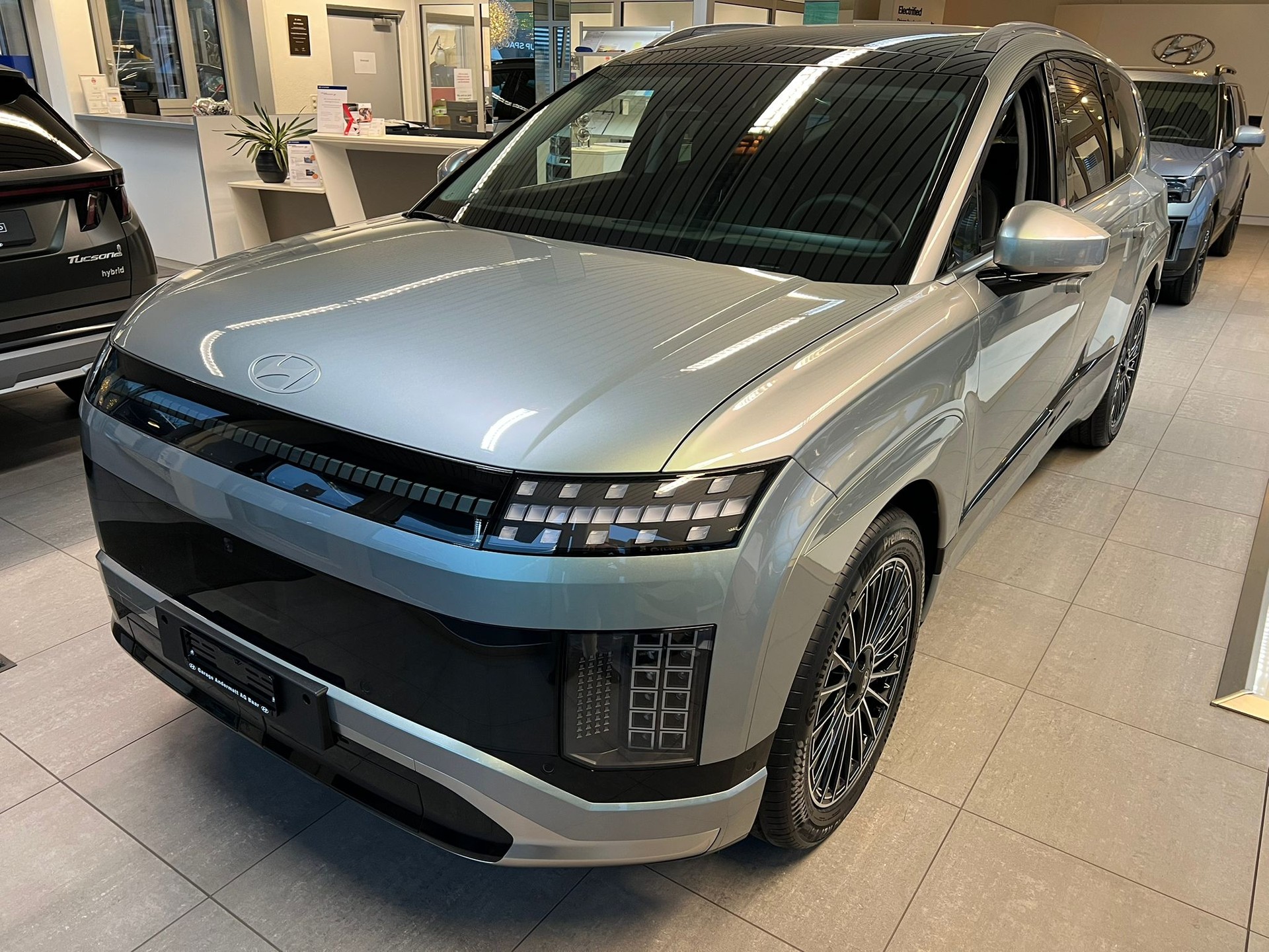 HYUNDAI Ioniq 9 110kWh Vertex Caligraphy 4WD-image-2