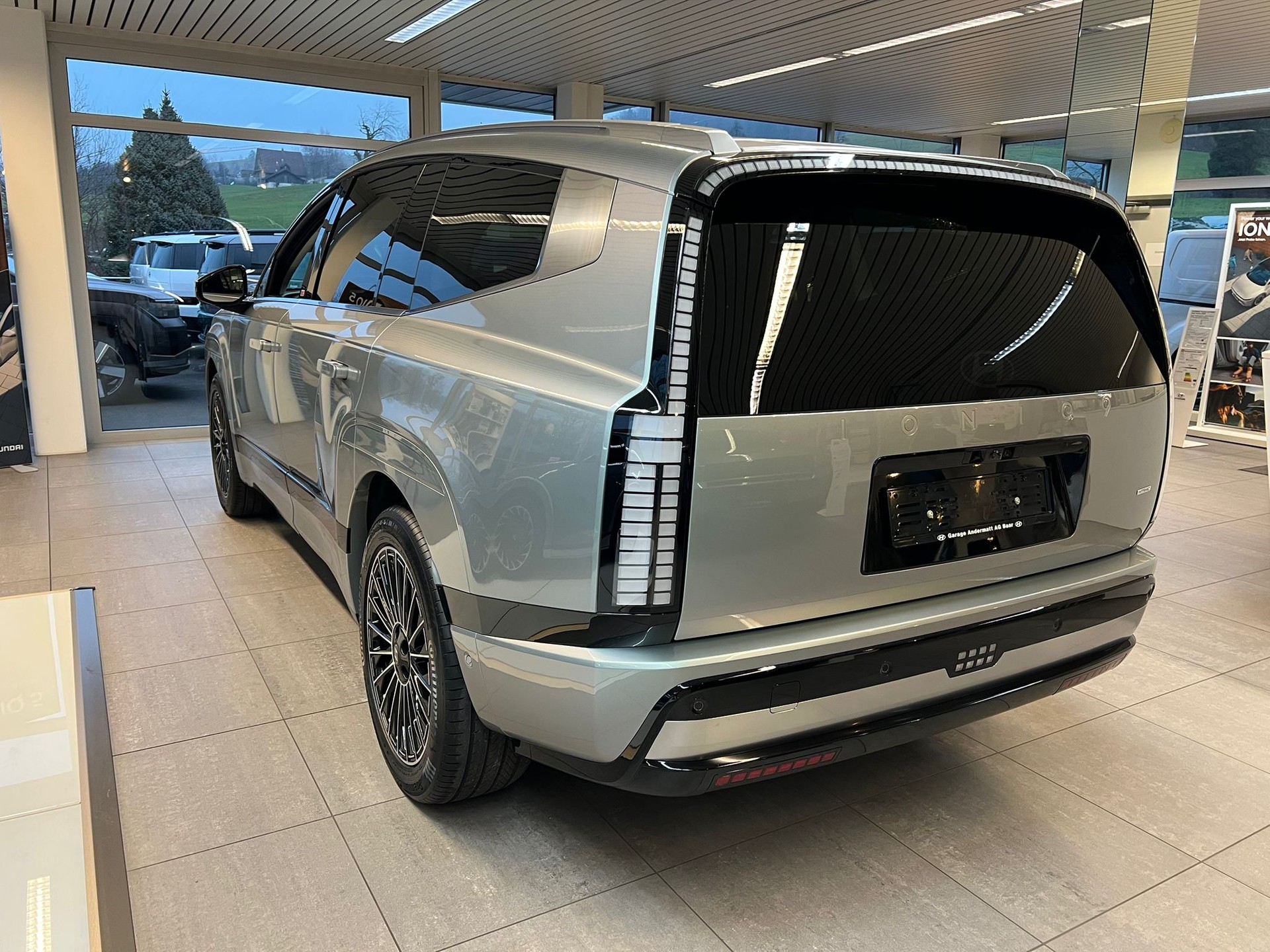 HYUNDAI Ioniq 9 110kWh Vertex Caligraphy 4WD-image-4