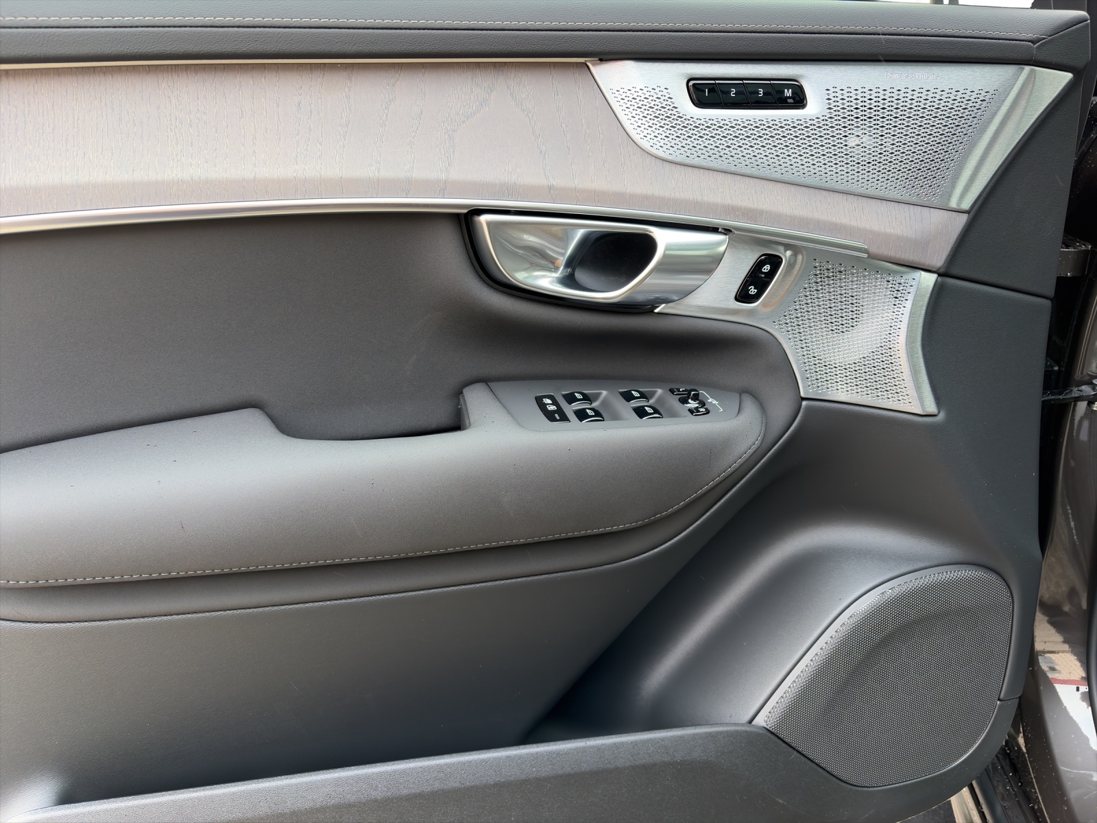 VOLVO XC90 2.0 T8 TE XCLUSIVE Edition Dark eAWD-image-14