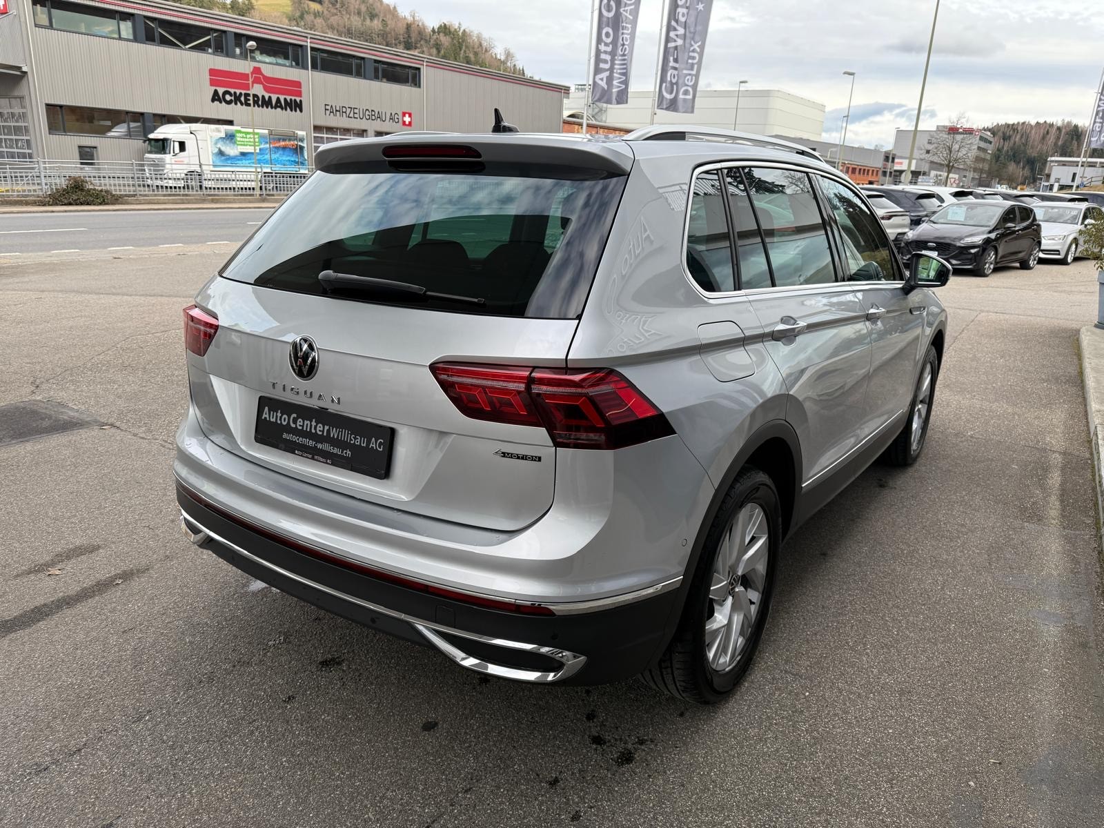 VW Tiguan 2.0 TDI SCR Elegance 4Motion DSG-showroom-element-1