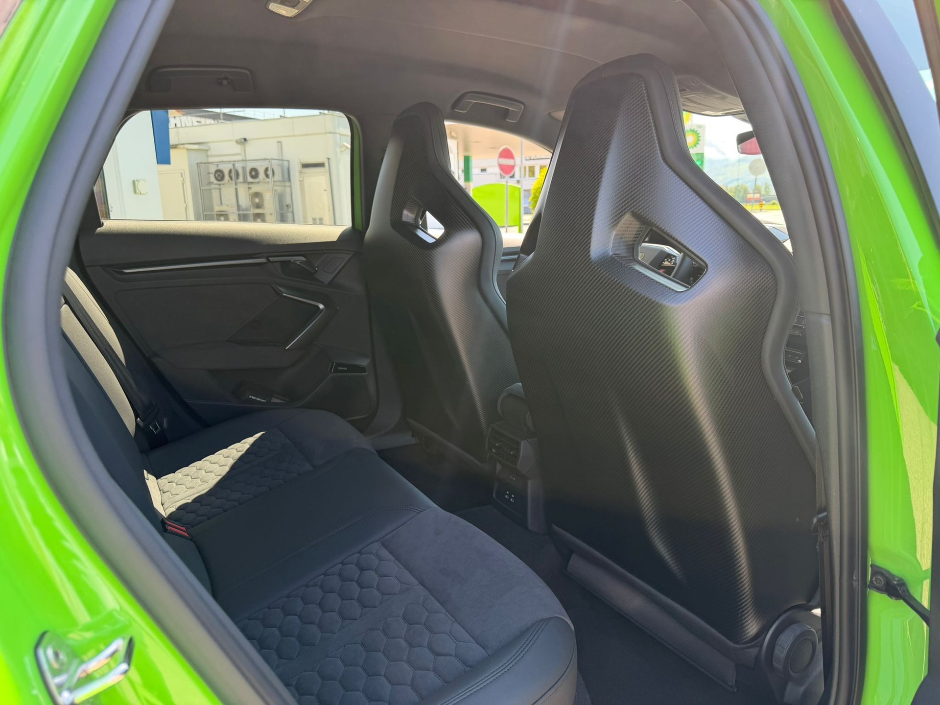 AUDI RS3 Sportback 2.5 TSI quattro S-tronic-image-10