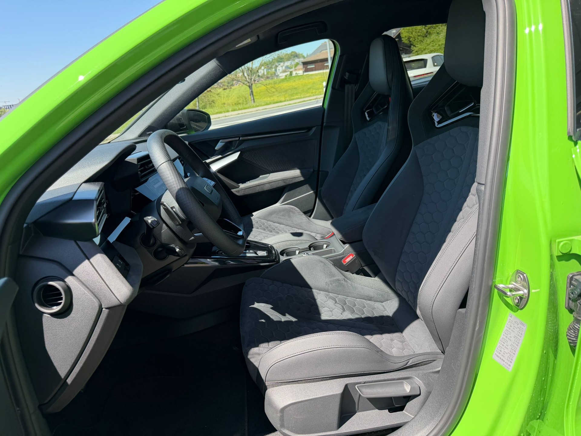 AUDI RS3 Sportback 2.5 TSI quattro S-tronic-image-8