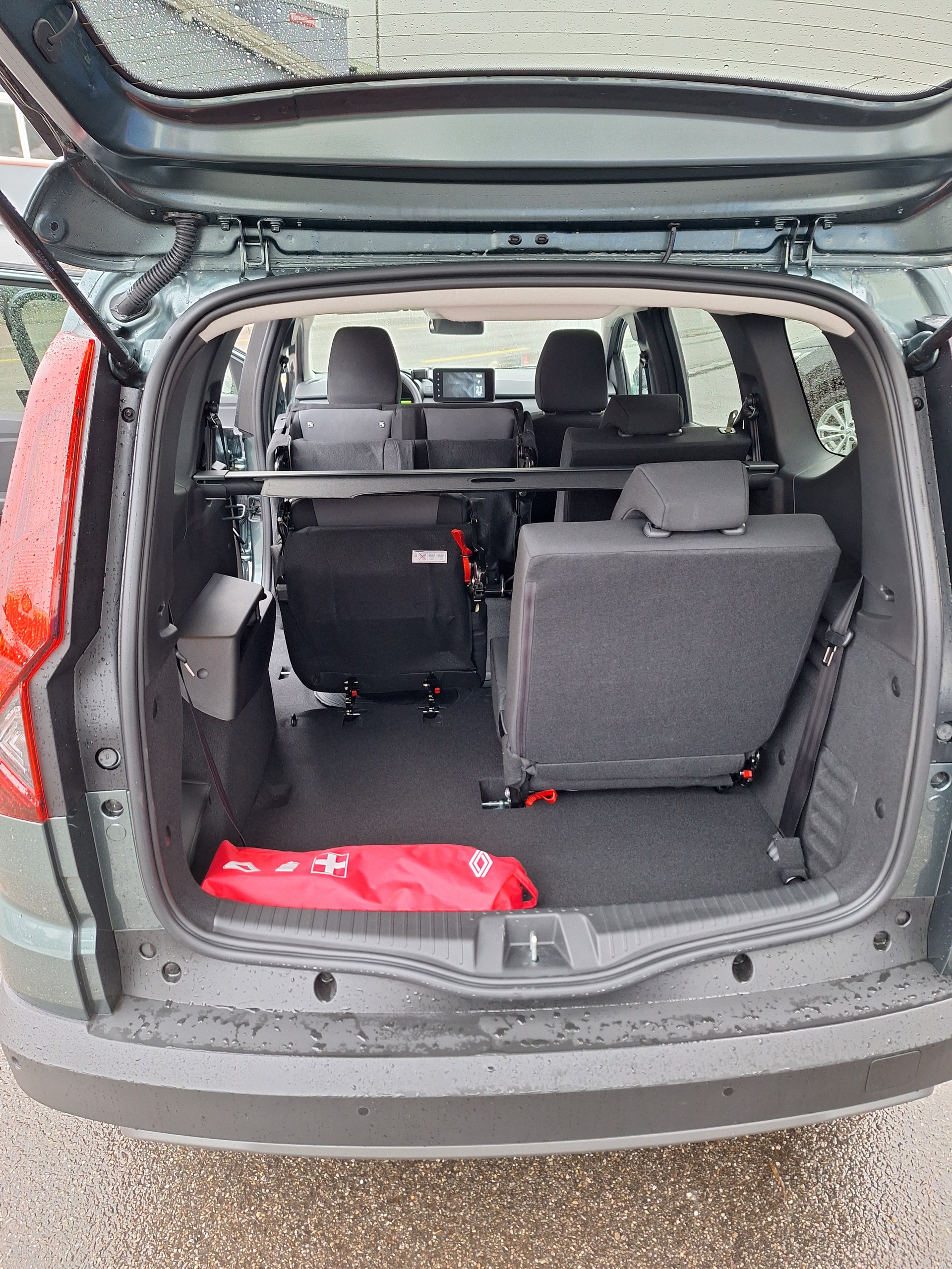 DACIA Jogger HEV 140 Extreme+ 7 Places-image-10
