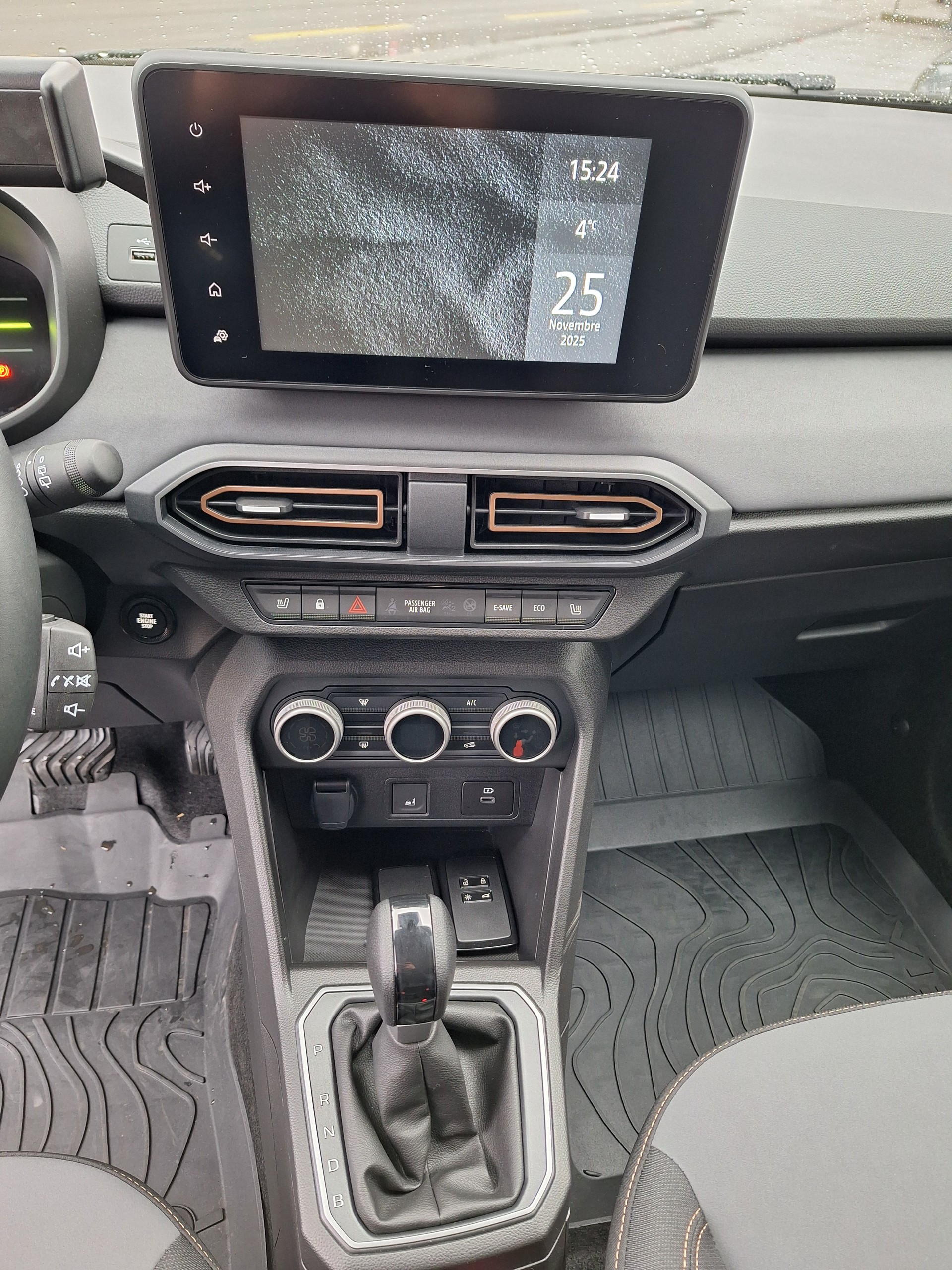 DACIA Jogger HEV 140 Extreme+ 7 Places-image-7