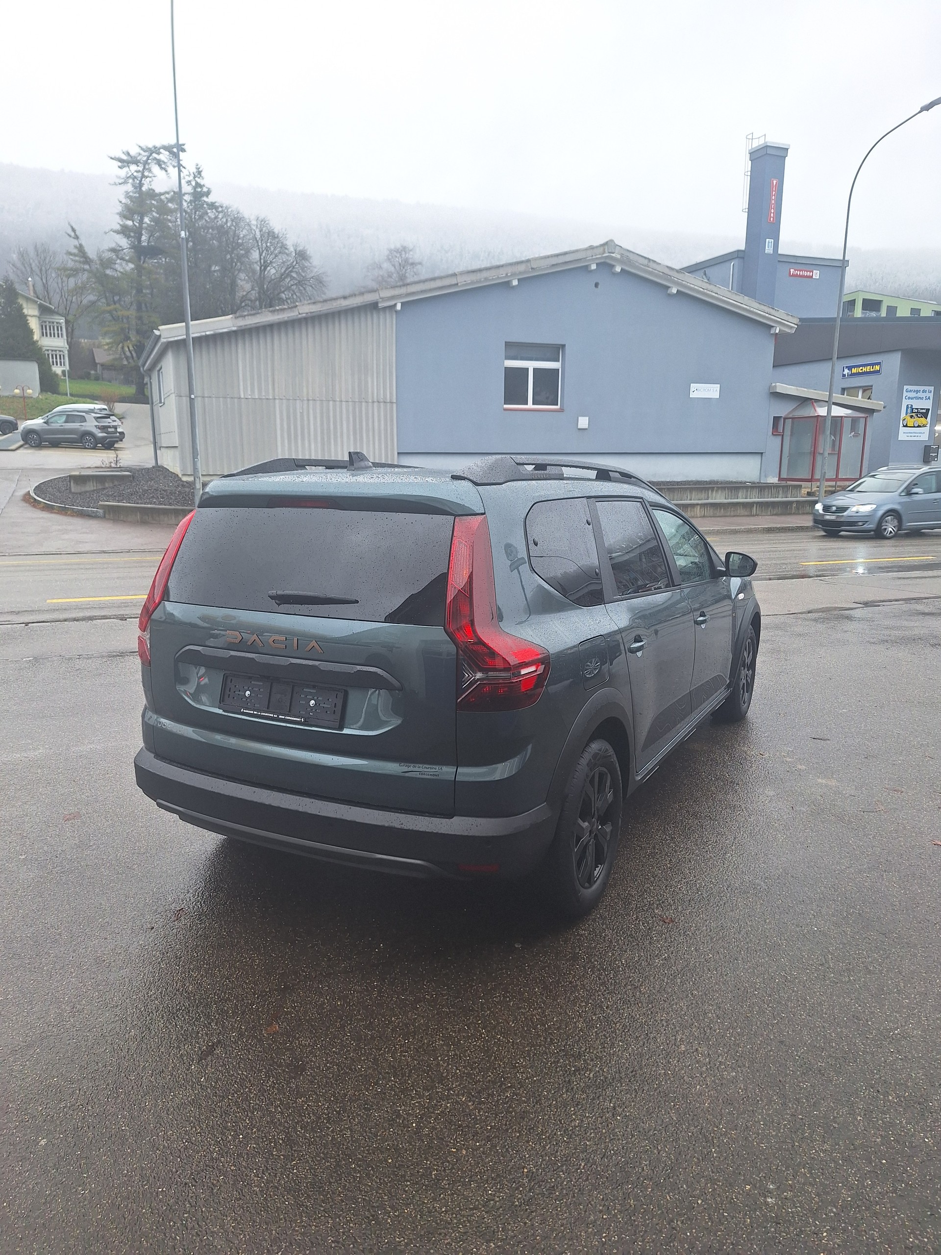 DACIA Jogger HEV 140 Extreme+ 7 Places-image-2
