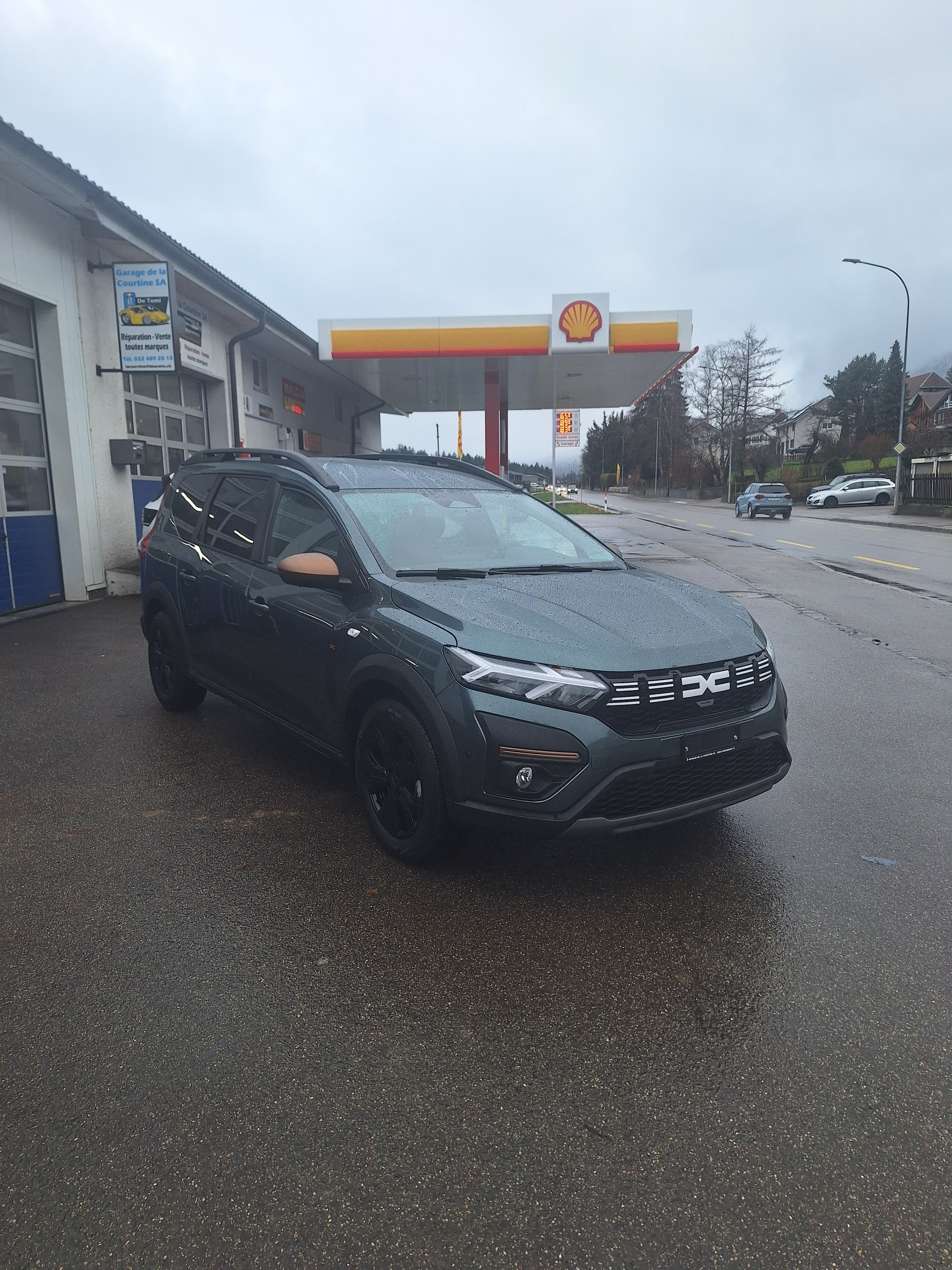 DACIA Jogger HEV 140 Extreme+ 7 Places-image-1