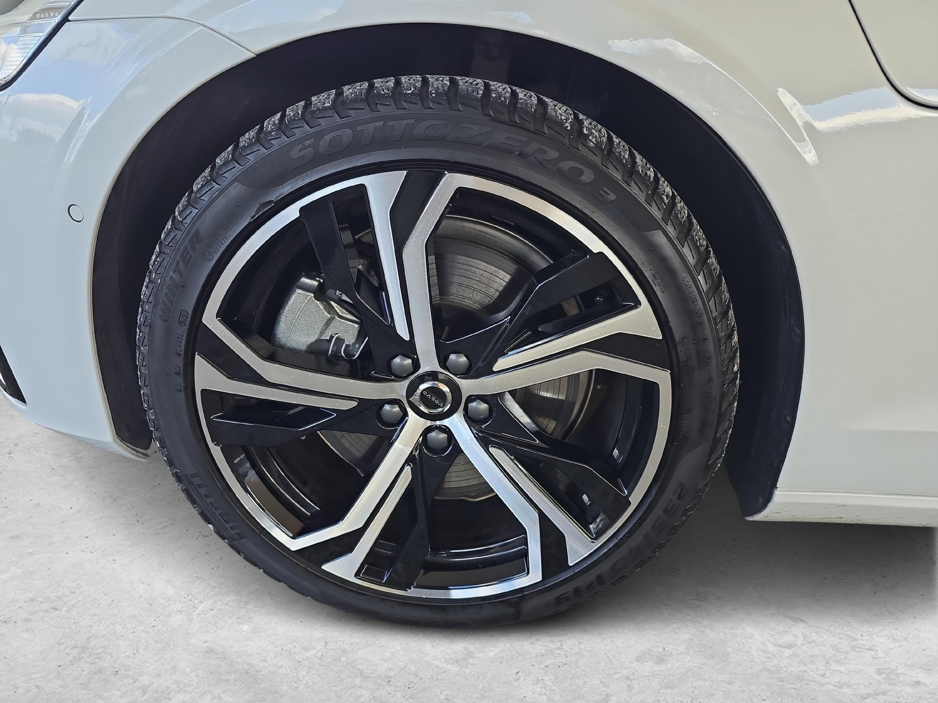 VOLVO V60 2.0 T6 TE Plus Dark eAWD-image-19