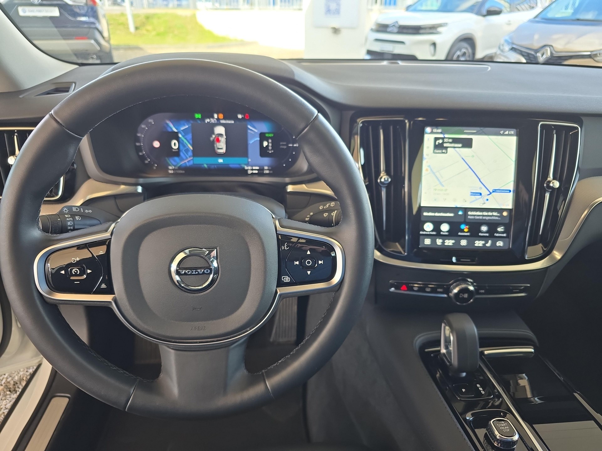 VOLVO V60 2.0 T6 TE Plus Dark eAWD-image-13