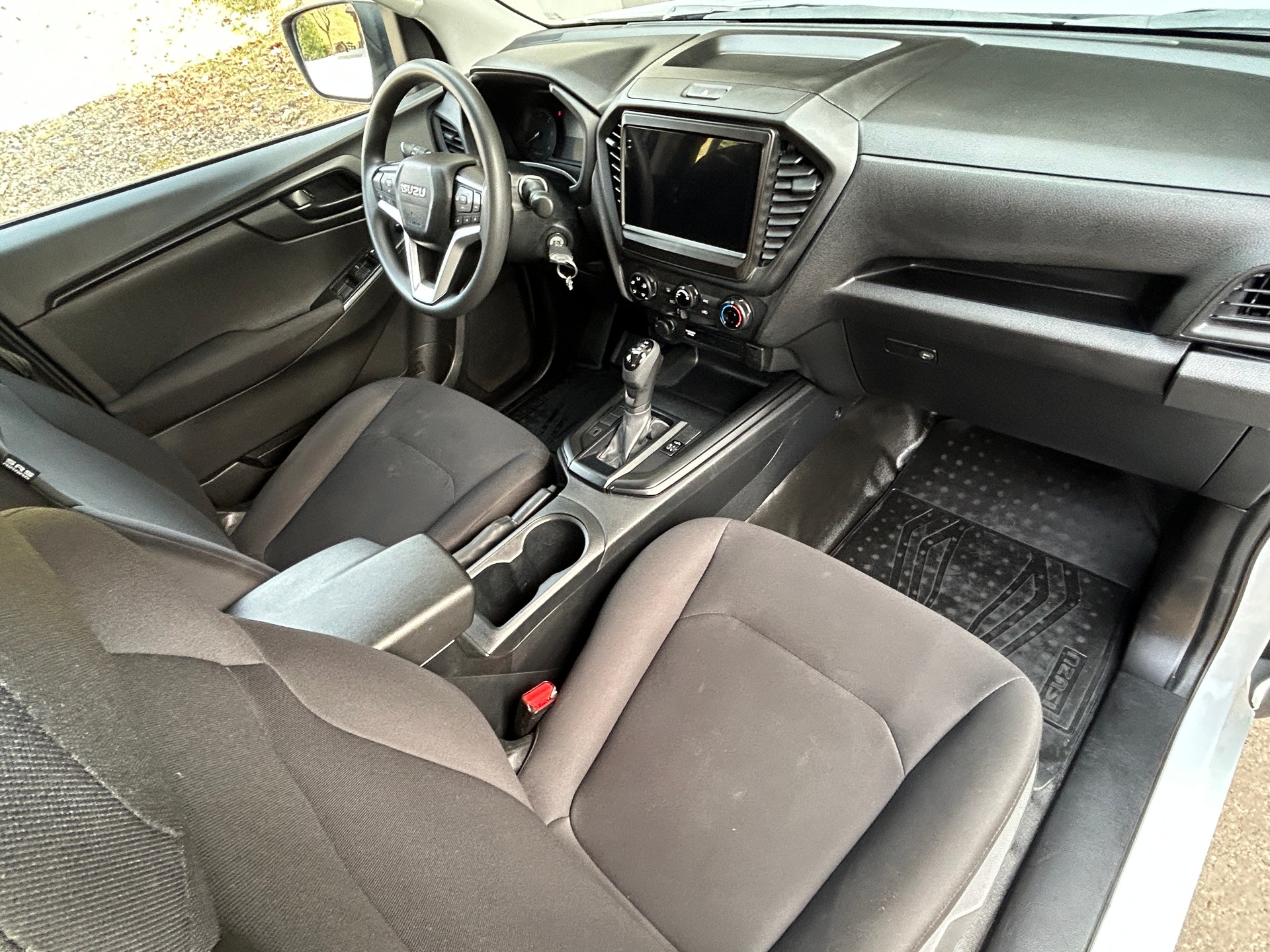 ISUZU D-MAX 1.9 CrewCab N60B 4x4-image-9
