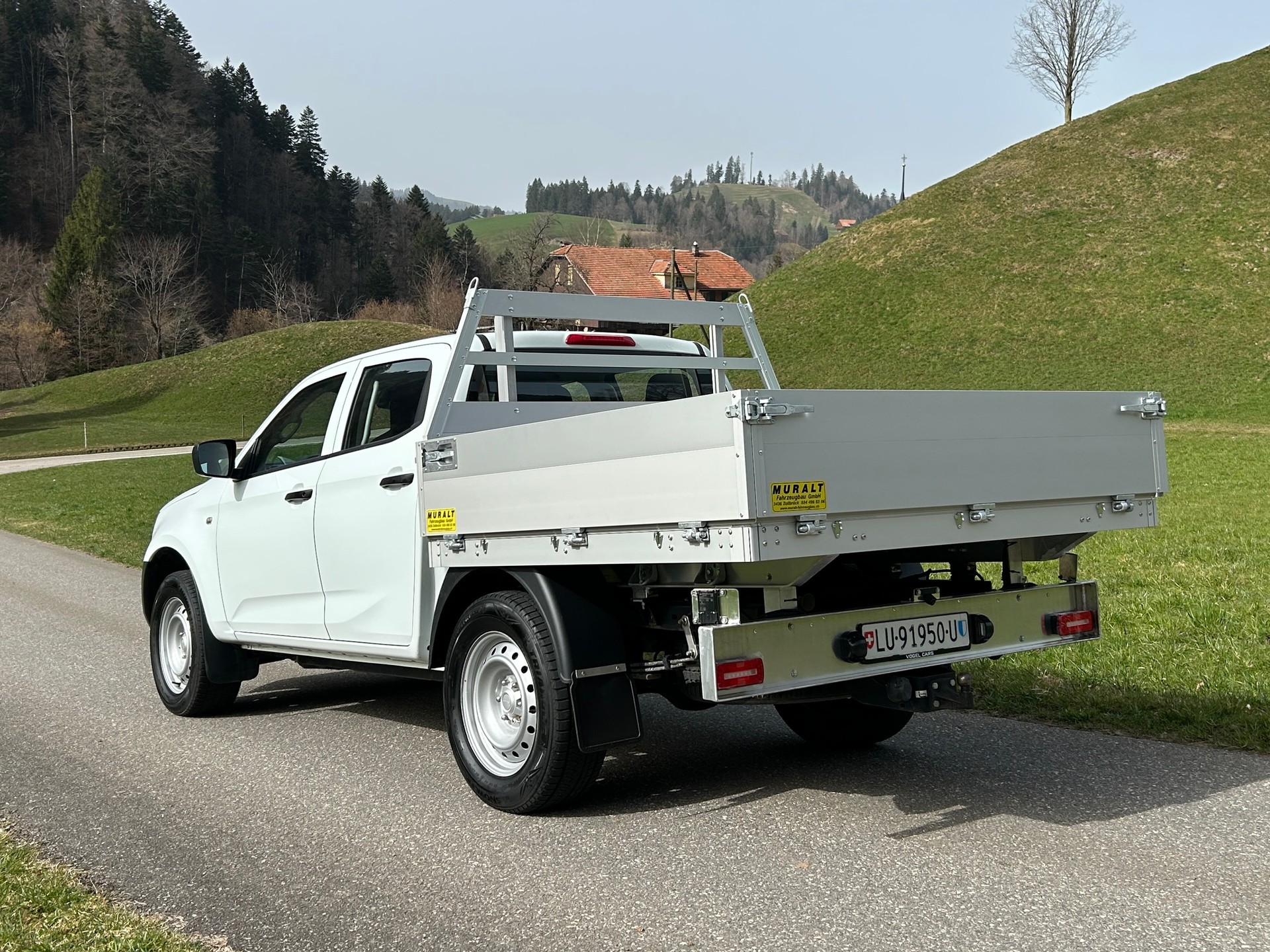 ISUZU D-MAX 1.9 CrewCab N60B 4x4-image-1