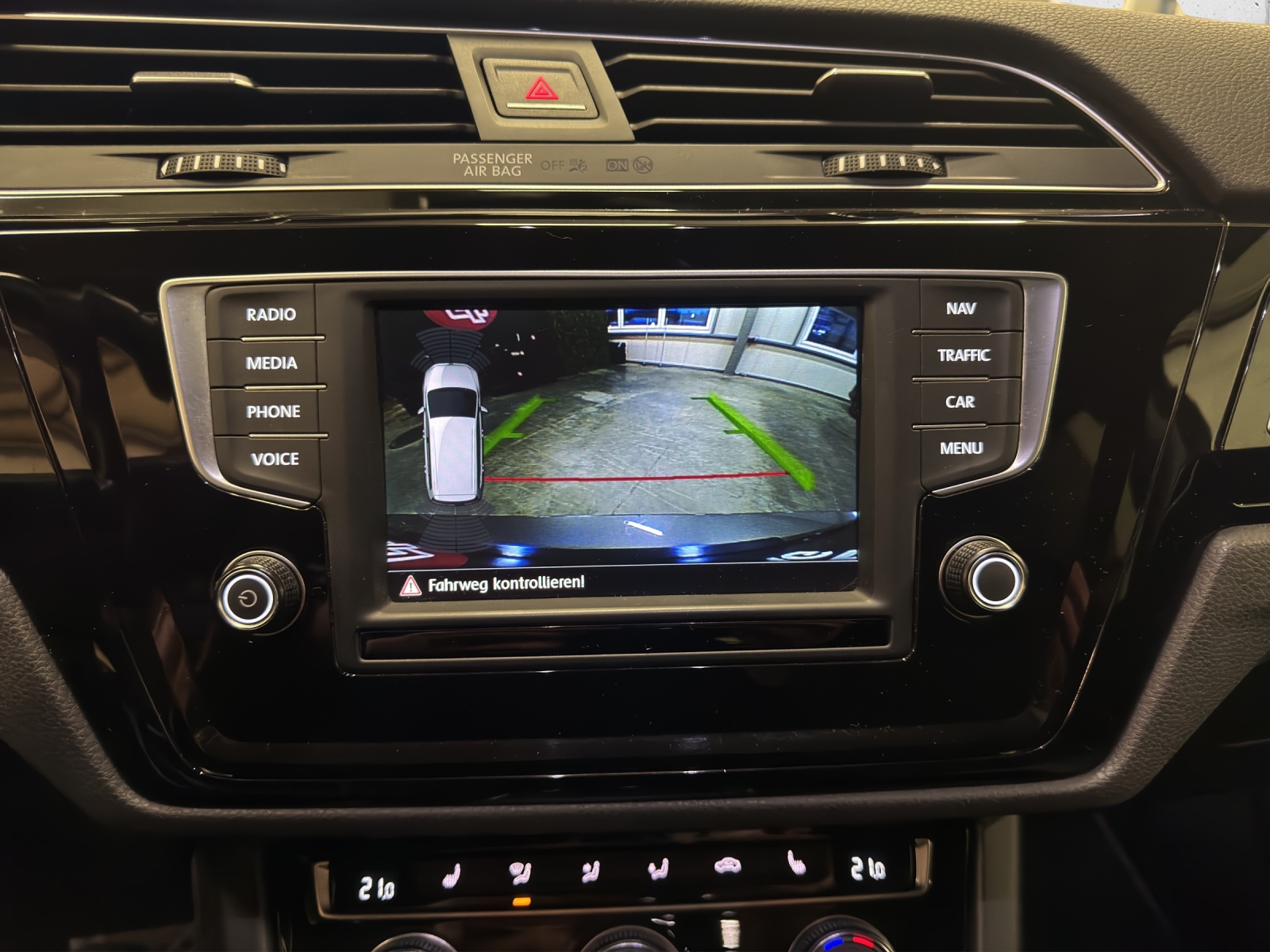 VW Touran 1.4 TSI BlueMotion Technology Comfortline DSG-image-11