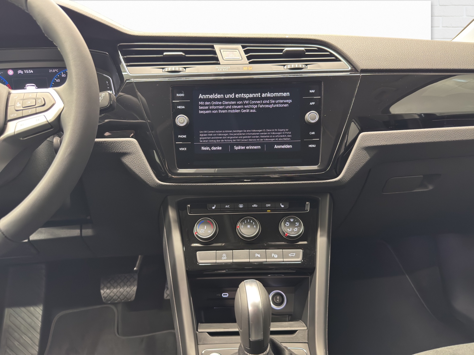 VW Touran 1.5 TSI Comfortline United DSG-image-8