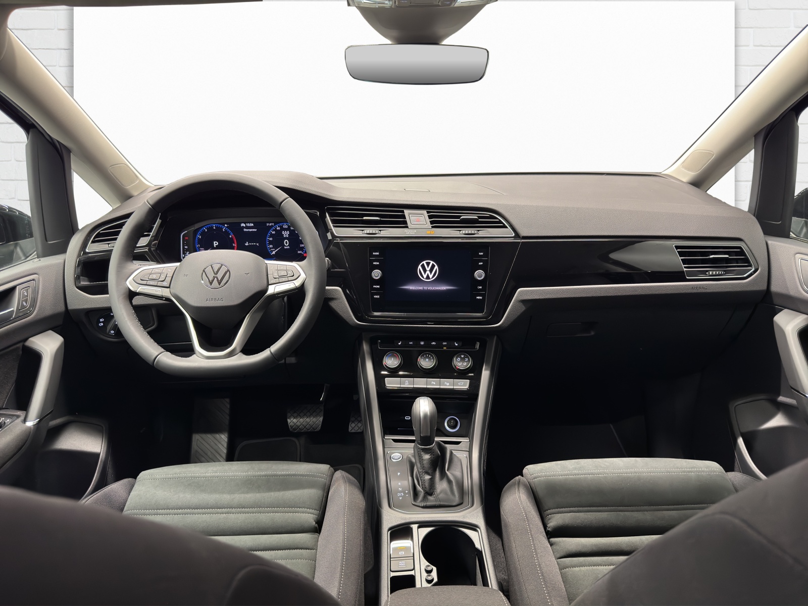 VW Touran 1.5 TSI Comfortline United DSG-image-7