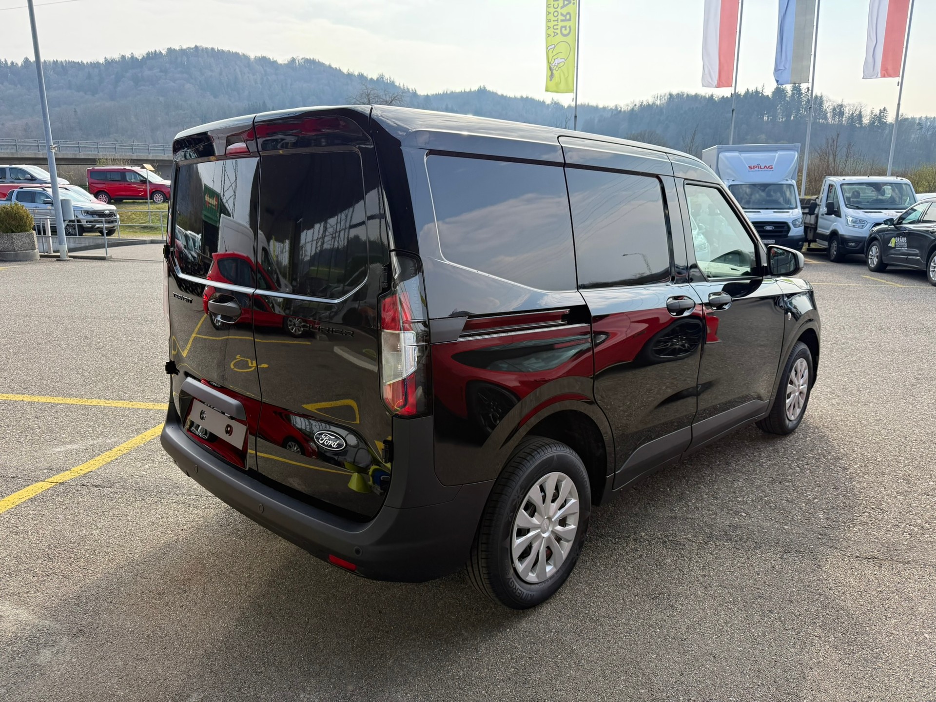 FORD Transit Courier Van 1.0 EcoBoost Trend Automat-image-5