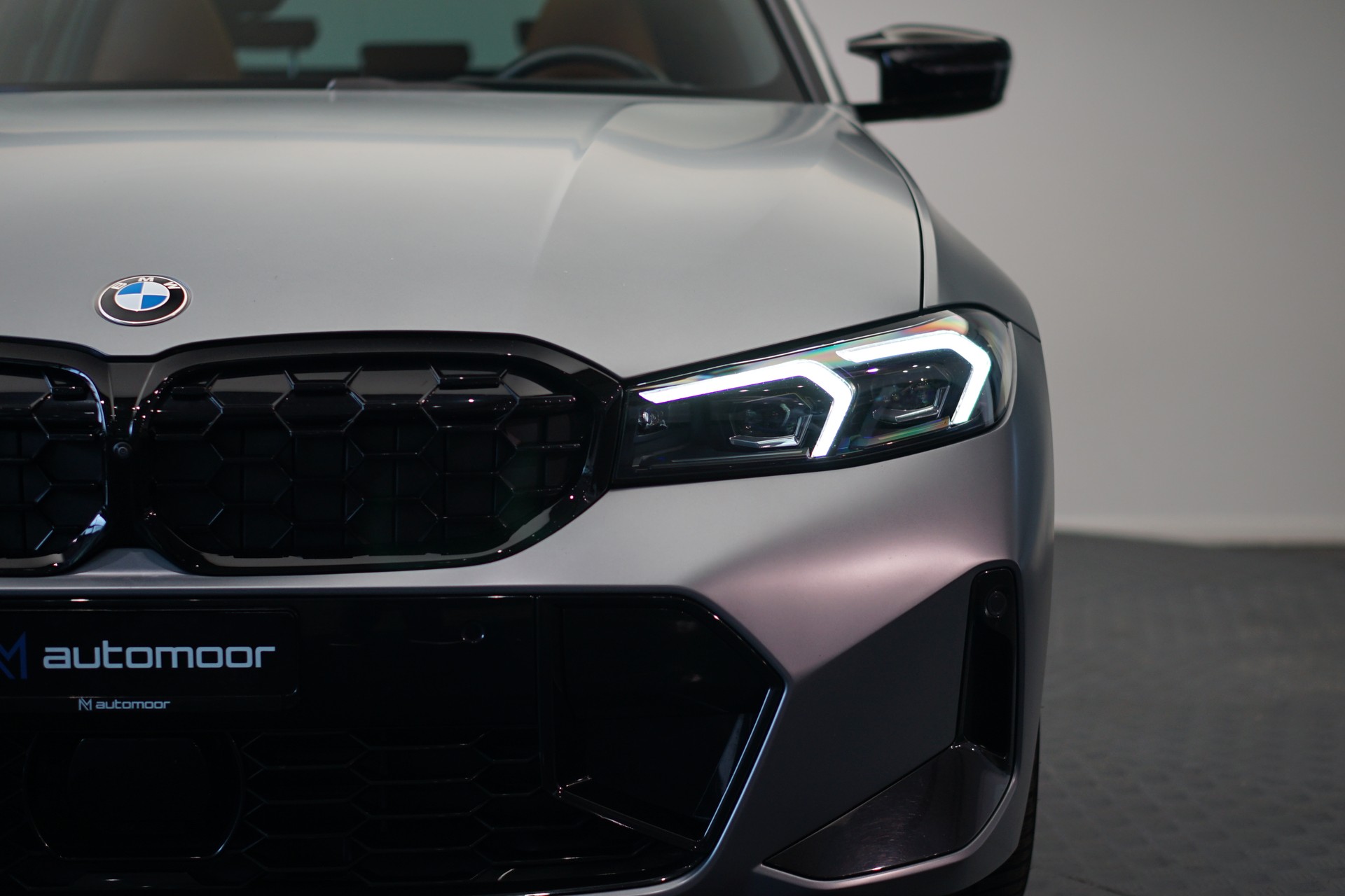 BMW M340i xDrive 48V Touring Steptronic M Sport Pro *CH-Fahrzeug* *Frozen Grey*-image-9