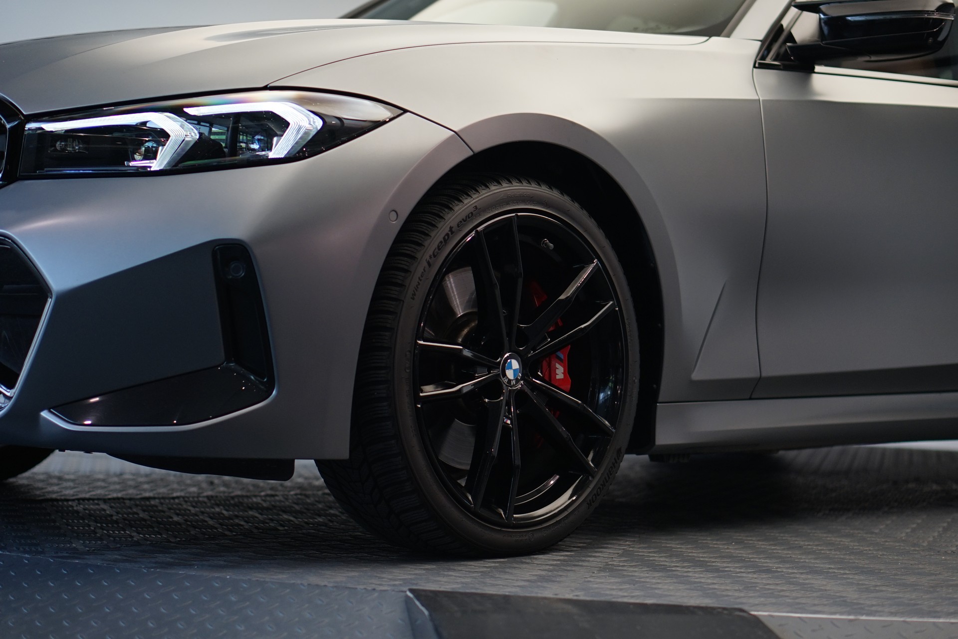 BMW M340i xDrive 48V Touring Steptronic M Sport Pro *CH-Fahrzeug* *Frozen Grey*-image-11
