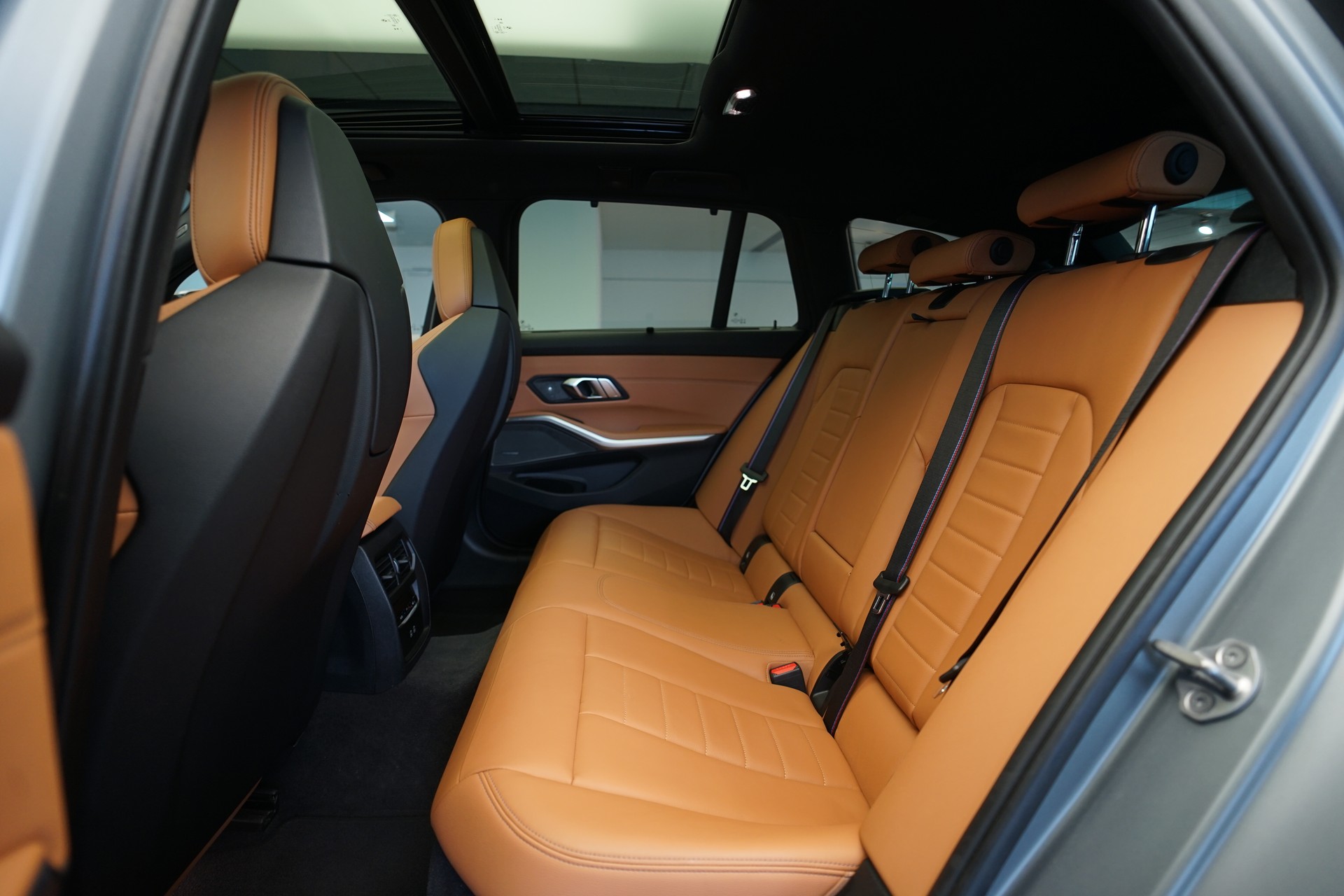 BMW M340i xDrive 48V Touring Steptronic M Sport Pro *CH-Fahrzeug* *Frozen Grey*-image-18