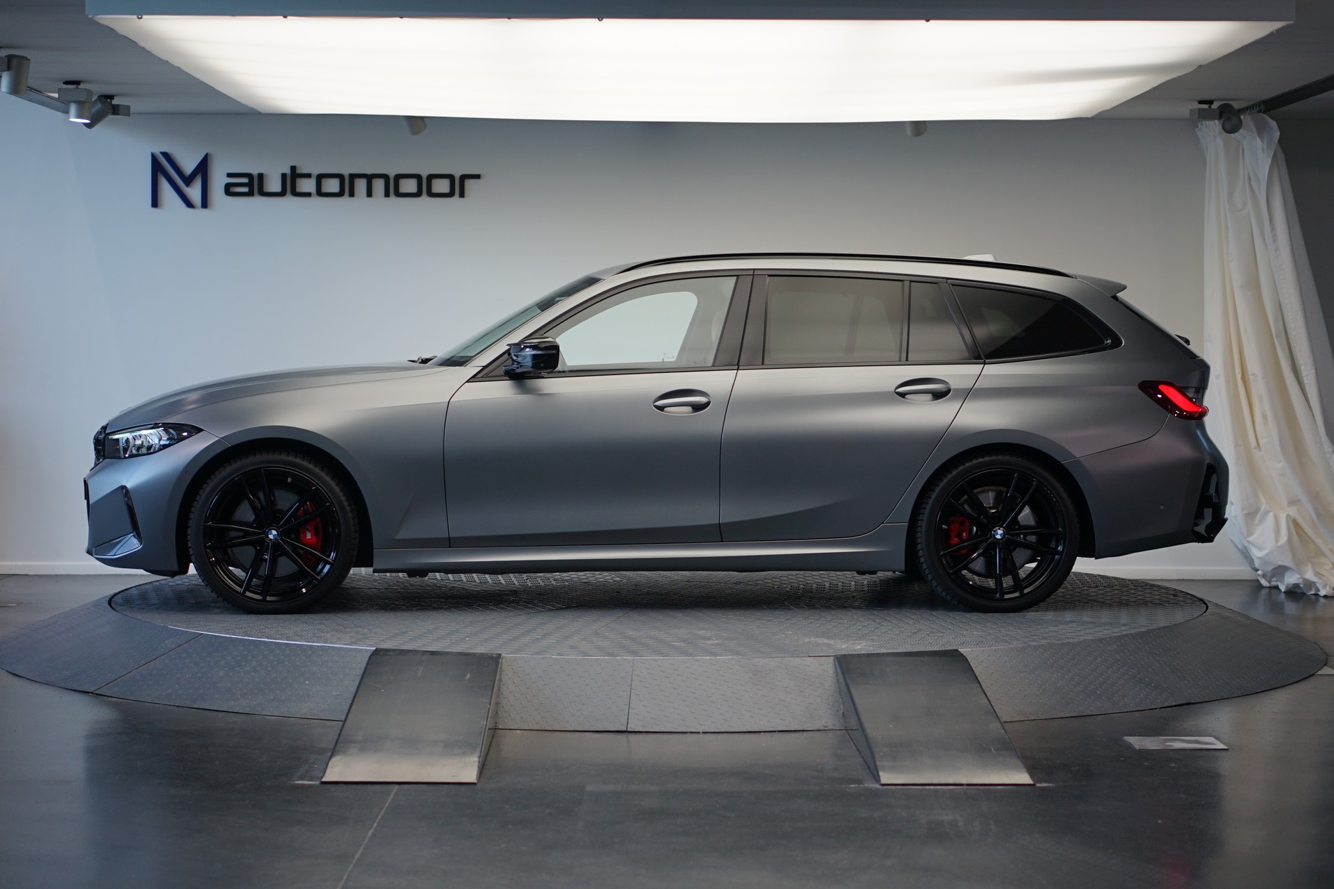 BMW M340i xDrive 48V Touring Steptronic M Sport Pro *CH-Fahrzeug* *Frozen Grey*-image-7