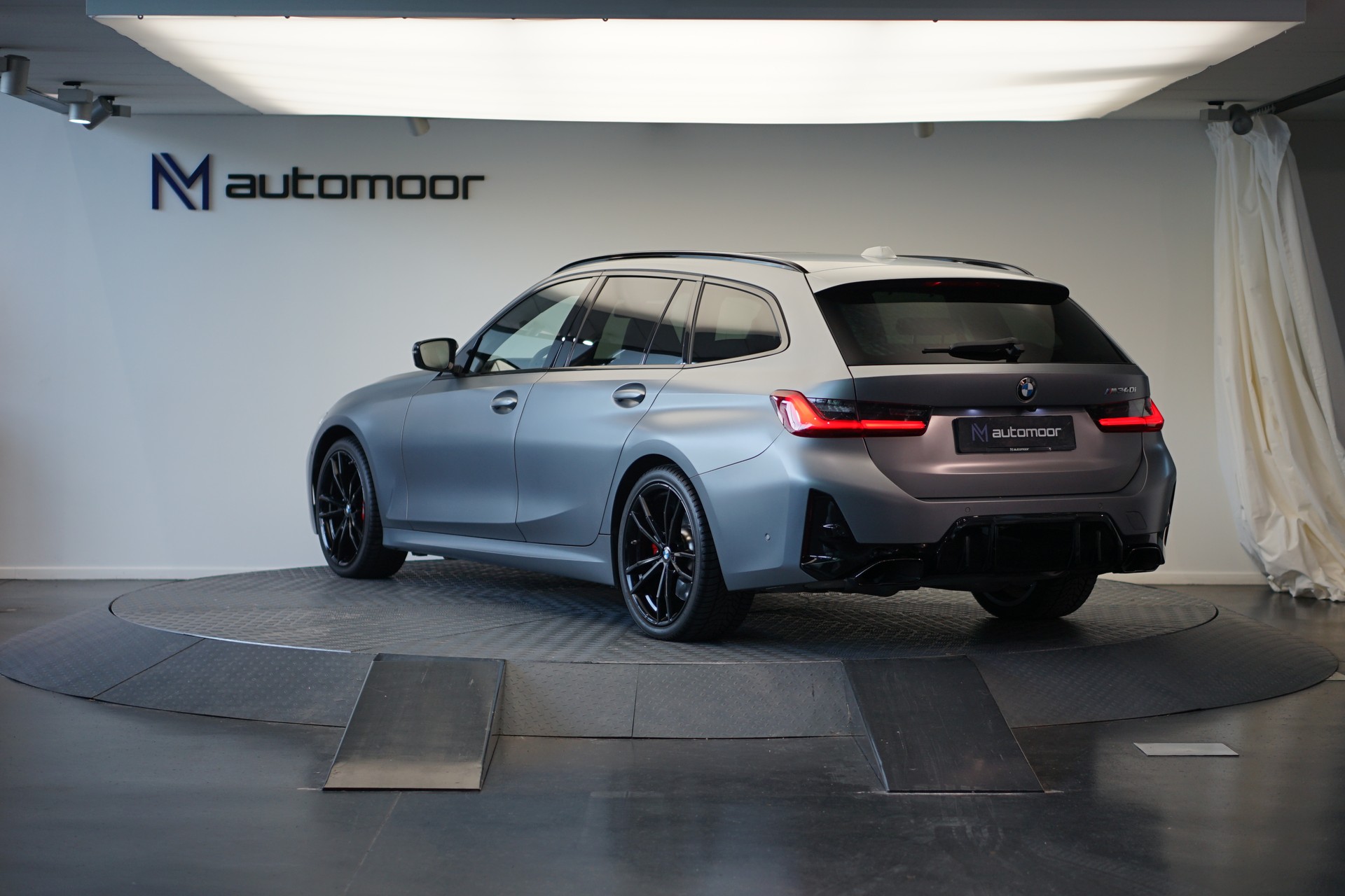BMW M340i xDrive 48V Touring Steptronic M Sport Pro *CH-Fahrzeug* *Frozen Grey*-image-6