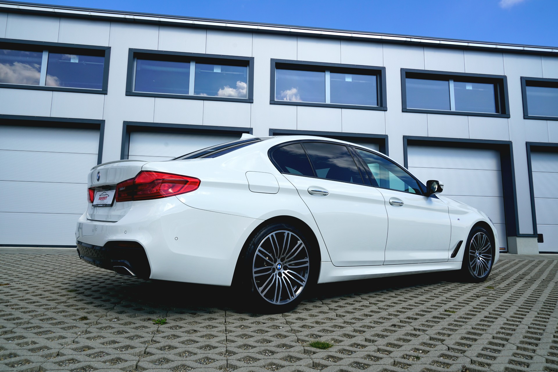 BMW 520d xDrive M Sport Steptronic (CH)-image-11