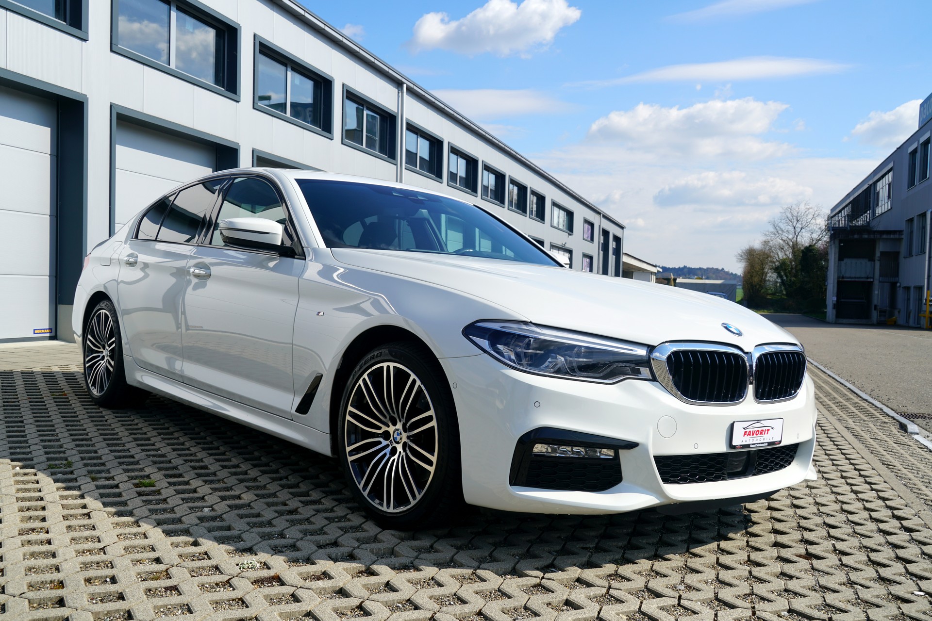 BMW 520d xDrive M Sport Steptronic (CH)-image-1