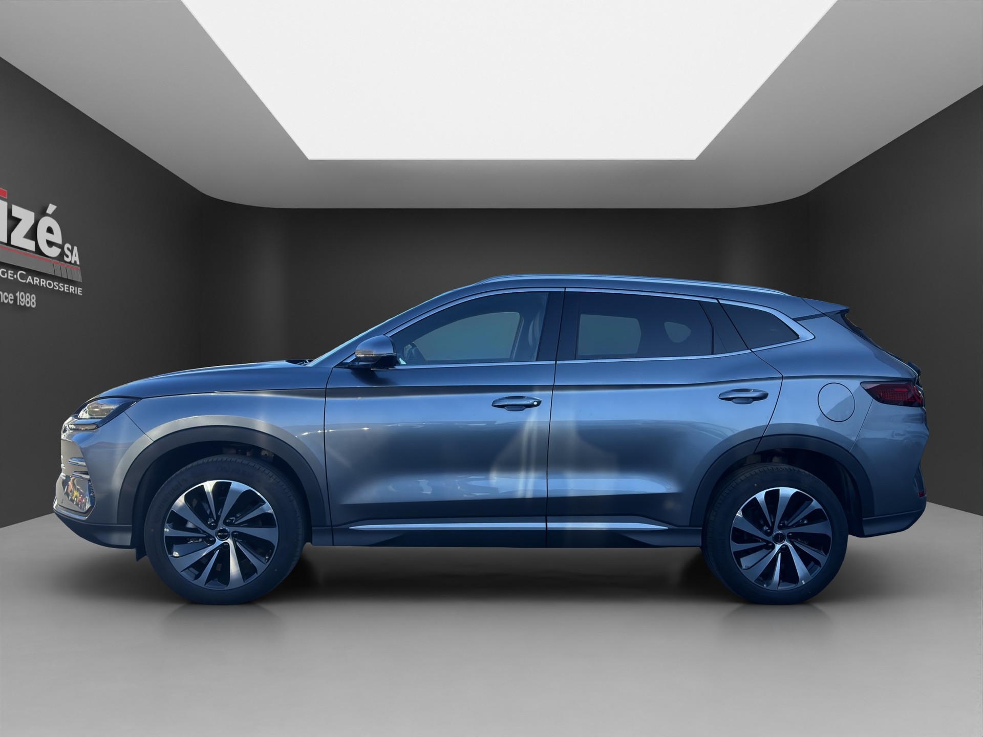BYD Seal U DM-i Design AWD-showroom-element-3