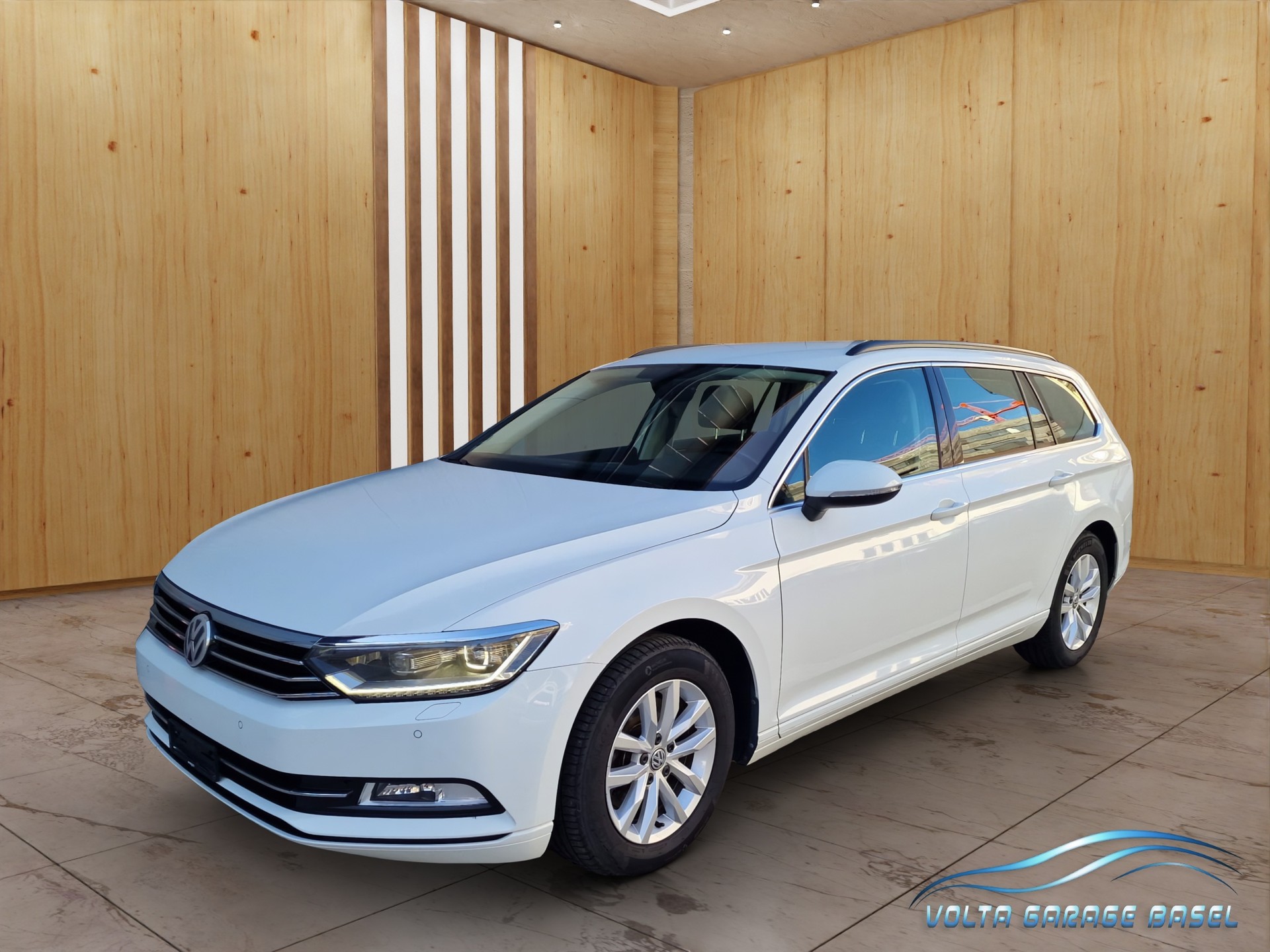 VW Passat Variant 2.0 TDI BMT Family DSG 4Motion-image-3